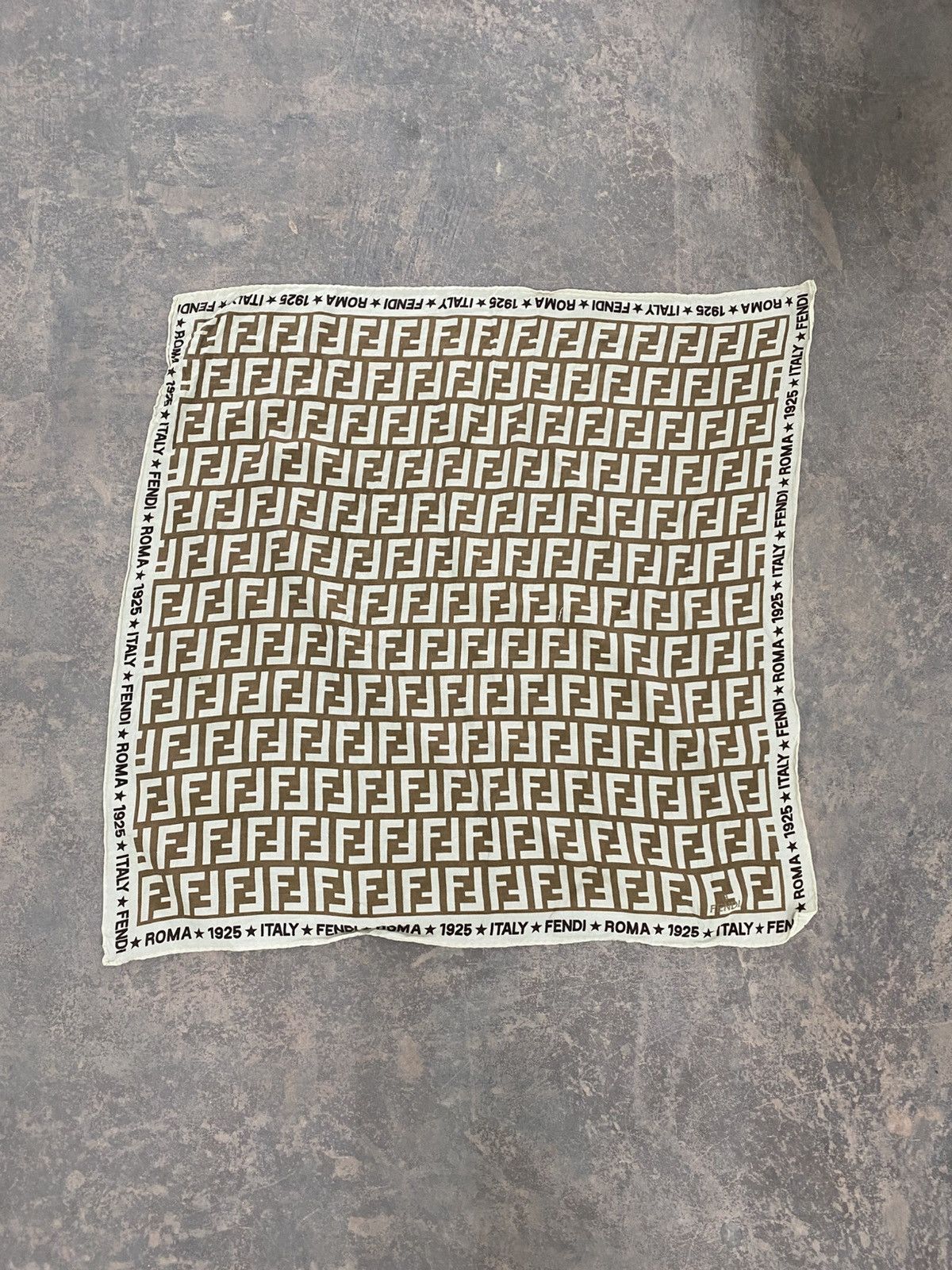 Fendi VINTAGE FENDI SCARF MONOGRAM DESIGNER ITALY Size ONE SIZE - 2 Thumbnail