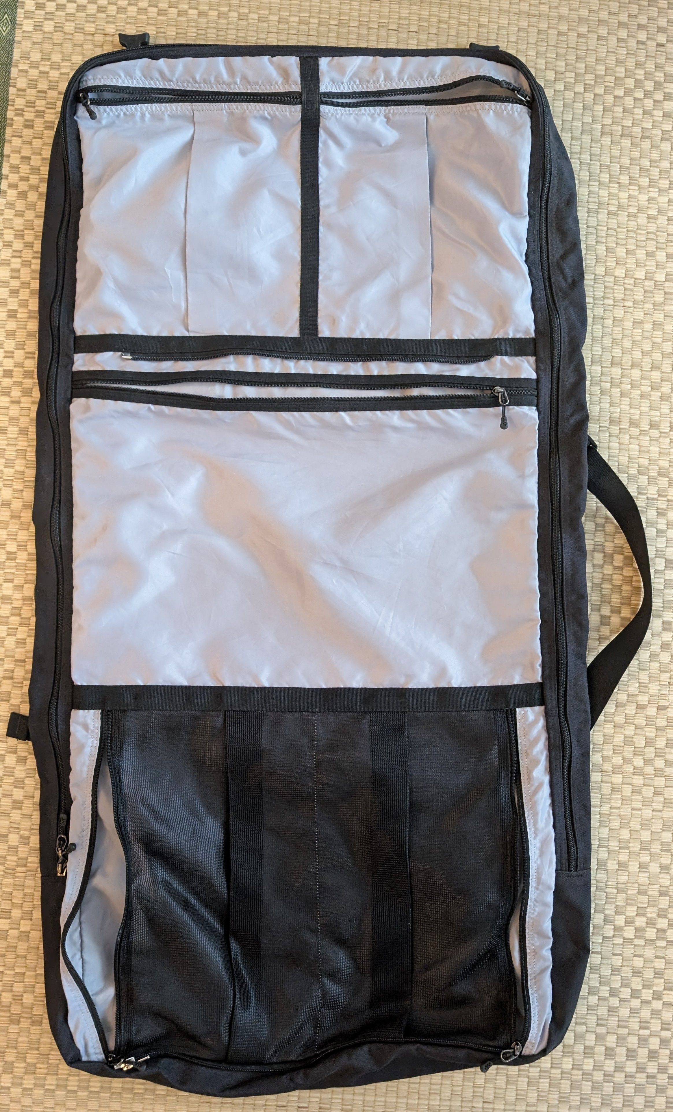 Patagonia RARE Vintage Patagonia MLC Burrito Bag Garment Carrier Size ONE SIZE - 6 Thumbnail
