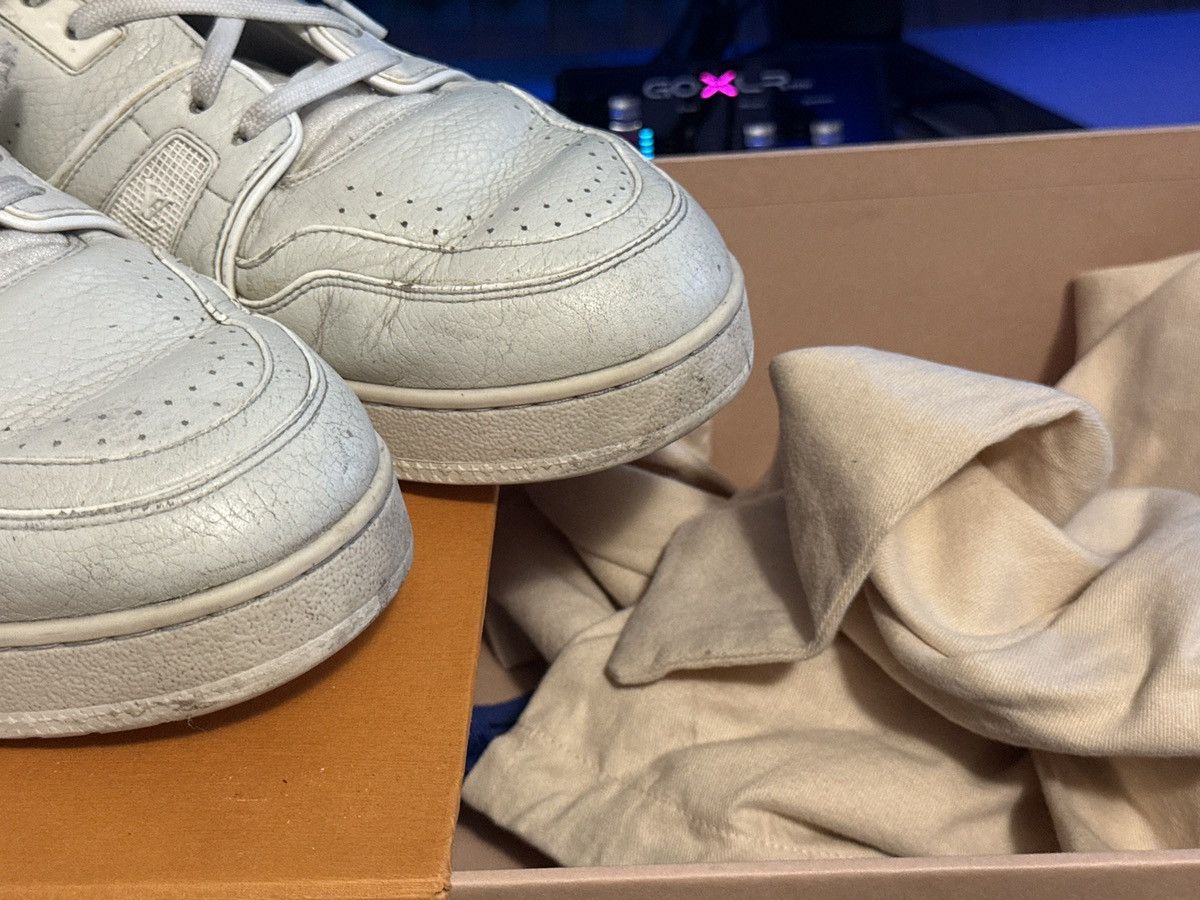 Louis Vuitton Louis Vuitton OG Trainer Gray/White/Orange LV9 Size US 9 / EU 42 - 10 Thumbnail