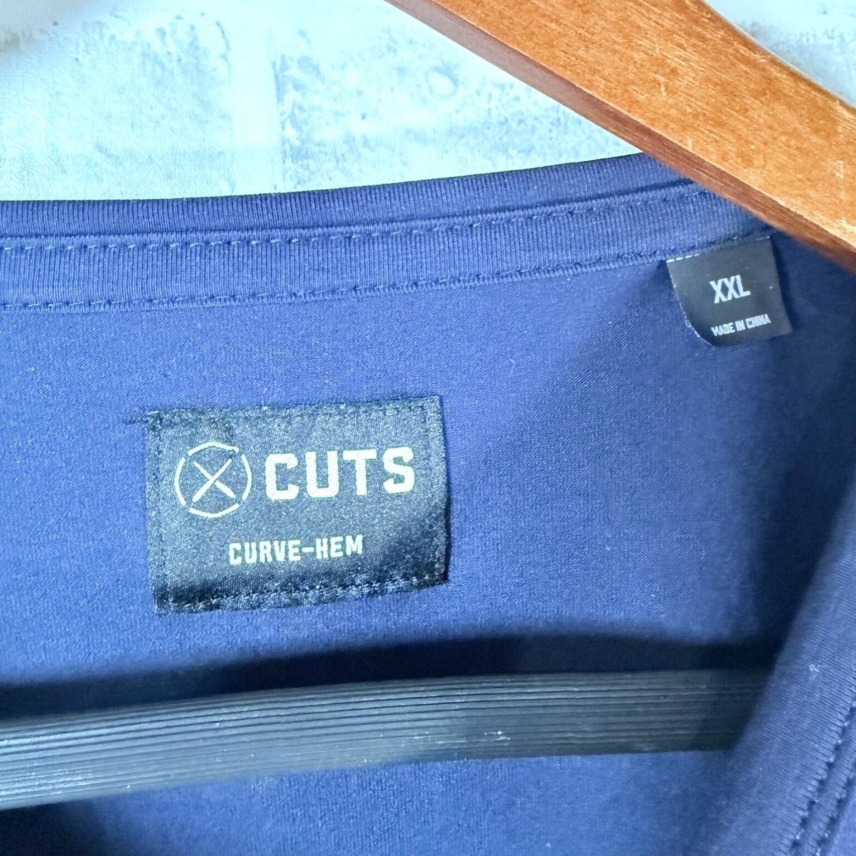Cuts CUTS Curve-Hem Athletic Long Sleeve Shirt Men XXL Blue T-Shirt Athletic Fit 2XL Mens Size US XXL / EU 58 / 5 - 4 Thumbnail
