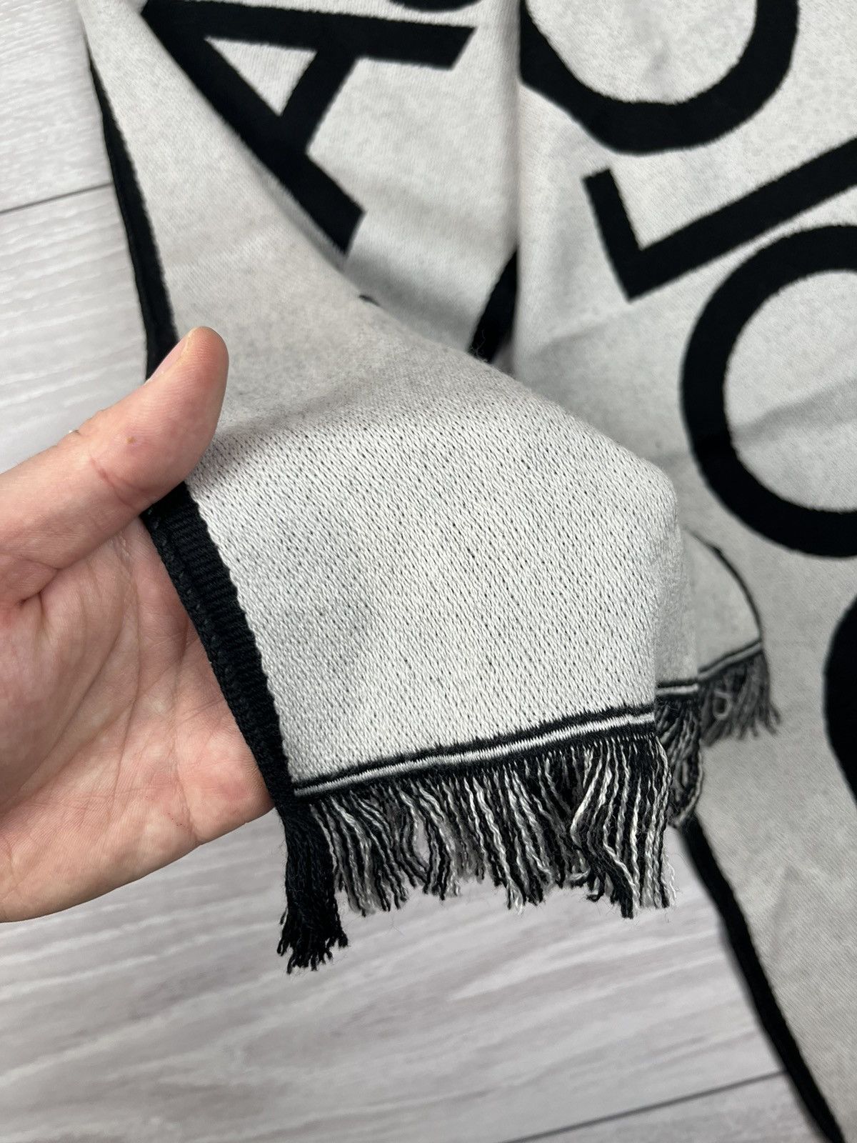Dolce & Gabbana Dolce Gabbana Full Big Logo Luxury Scarf Y2K Size ONE SIZE - 9 Thumbnail