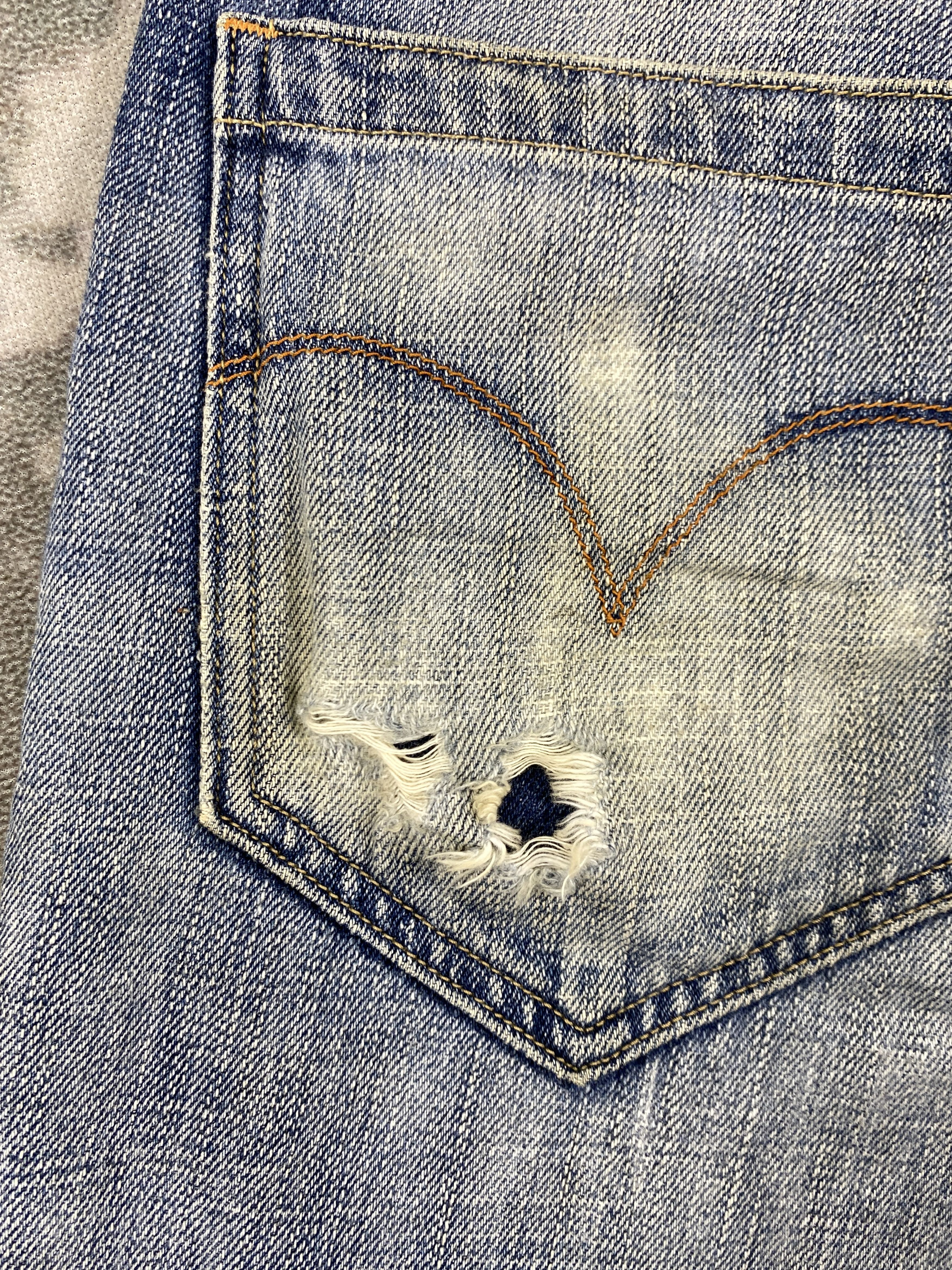 Distressed Blue Vintage Levi's 552 31x29 Denim -SJ190