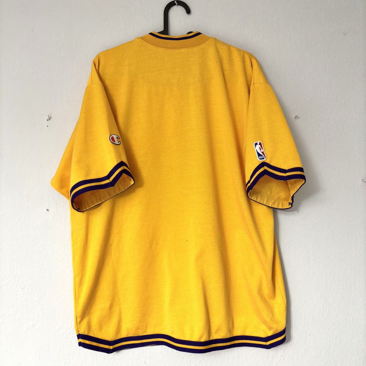 NBA × Vintage 90s LA Lakers Vintage Champion Shooting Jersey Tee Shirt Top Size US S / EU 44-46 / 1 - 7 Thumbnail