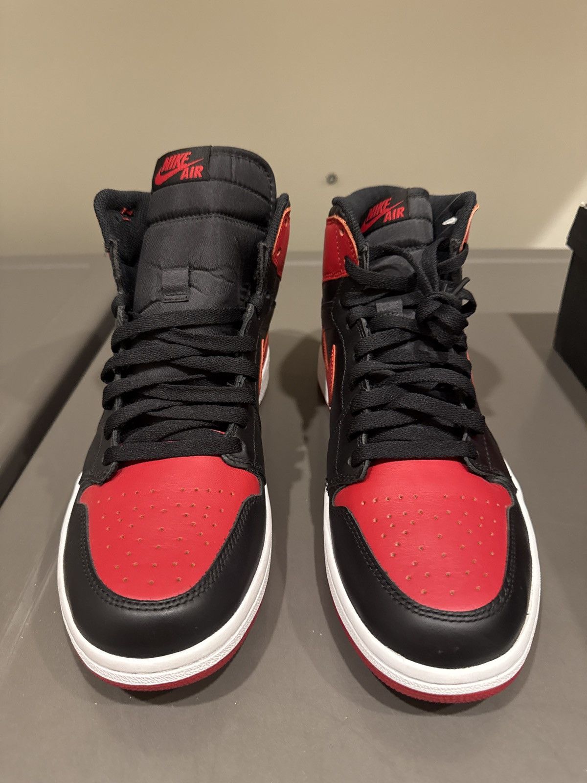 Jordan Brand Jordan 1 Bred 2013 Size US 11 / EU 44 - 3 Thumbnail