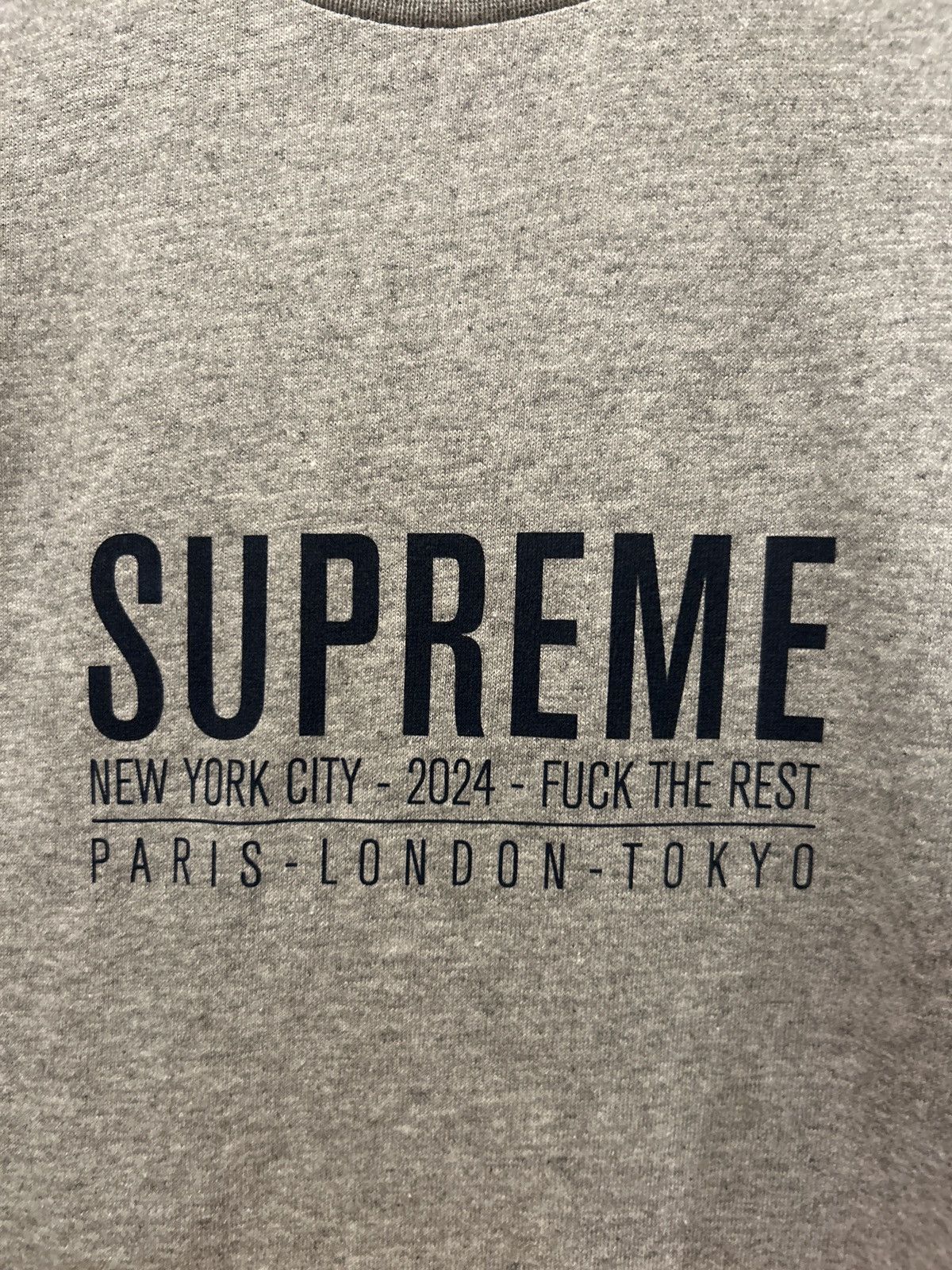 Supreme Supreme Paris Tee Size US M / EU 48-50 / 2 - 5 Thumbnail