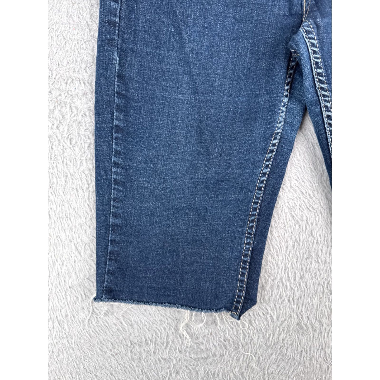 Levi's VINTAGE Levis Shorts Women 8 Blue Denim Cutoff 529 Curvy Low Rise Cotton Blend 28x14 Size 30" / US 8 / IT 44 - 3 Thumbnail