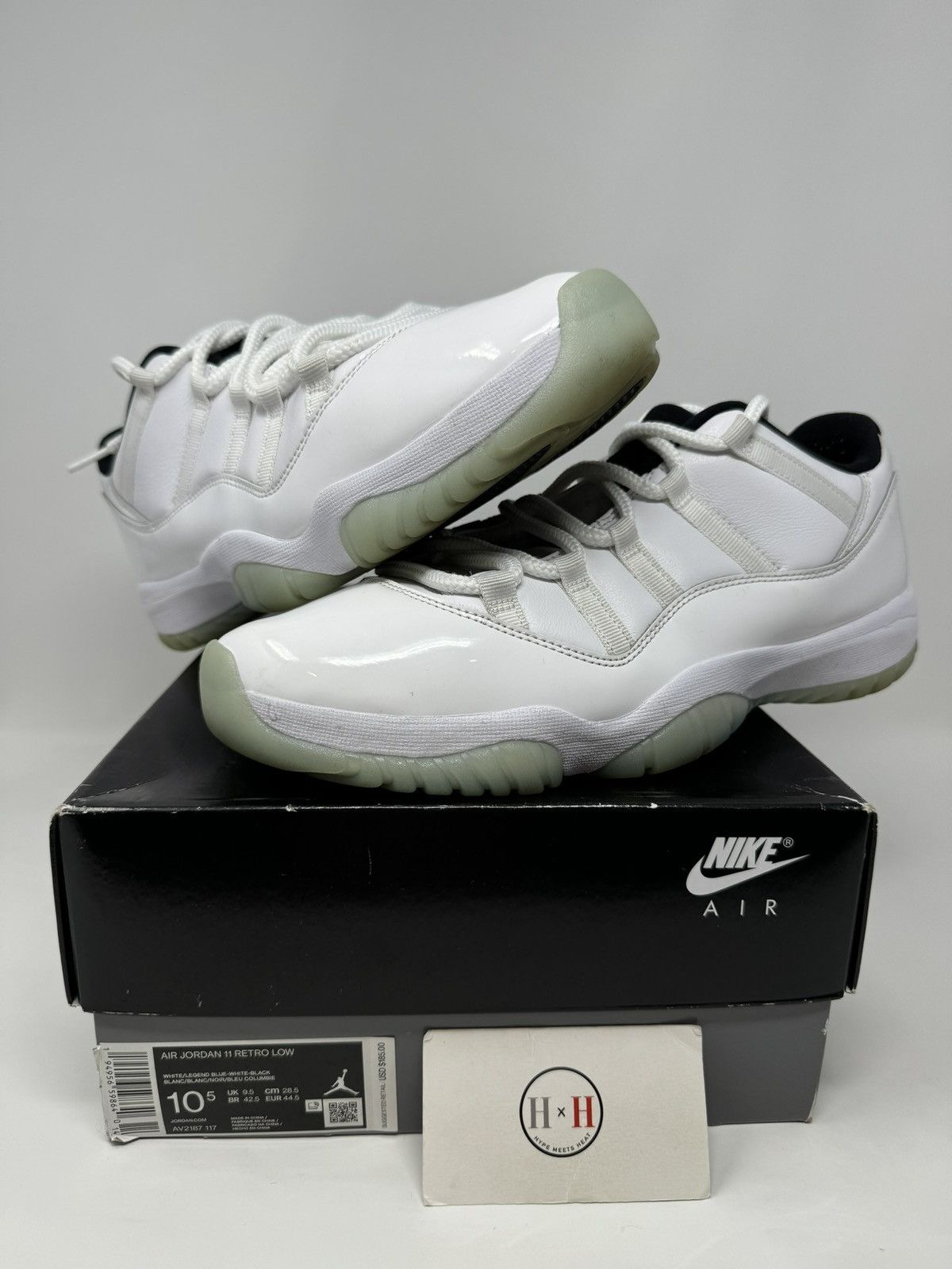 Retro Low Air Jordan Retro Blanche Air Jordan 11 Retro Low Legend Blue - Main Image