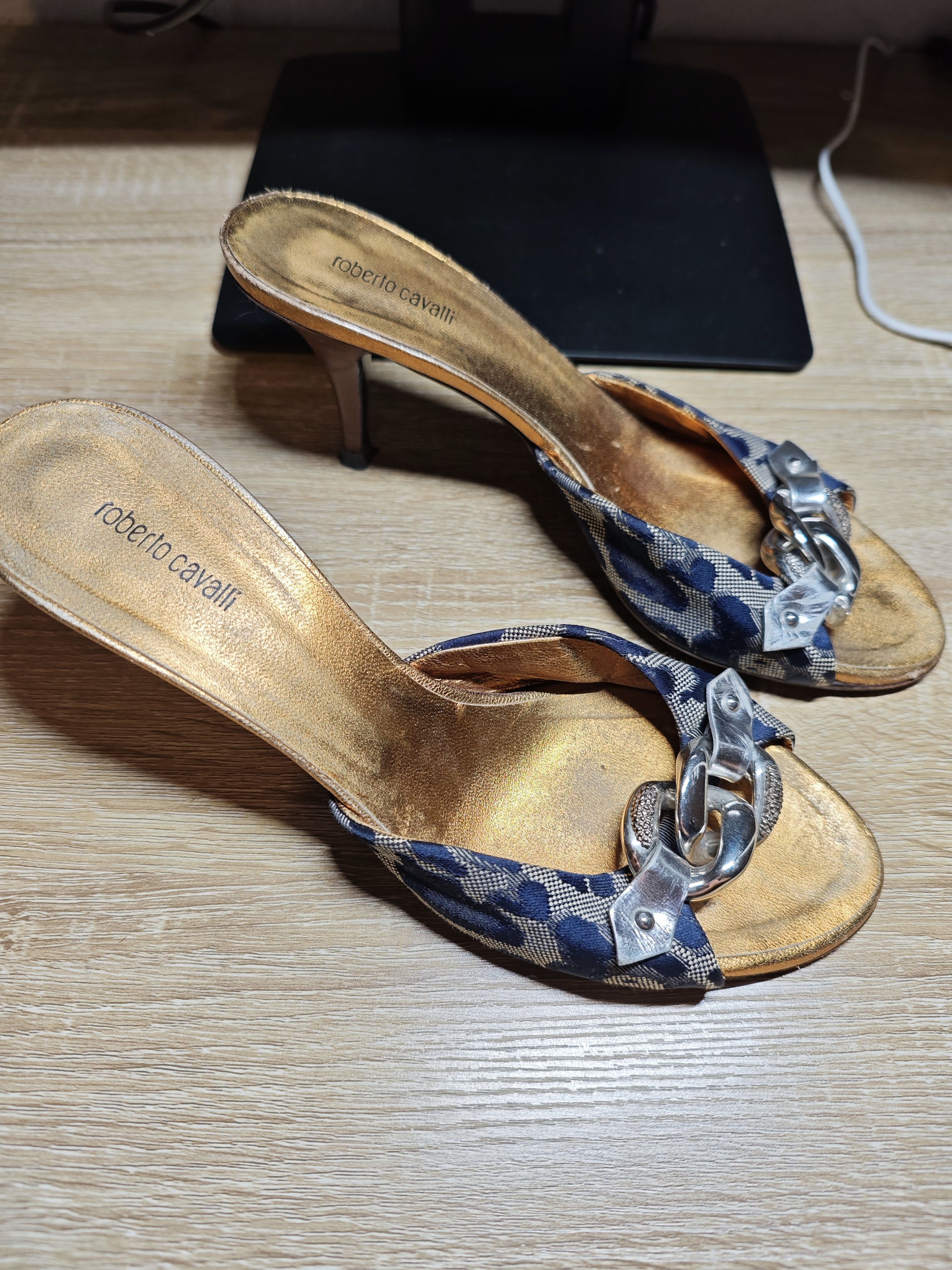 Roberto Cavalli Roberto Cavalli Heels Size US 7 / IT 37 - 2 Thumbnail