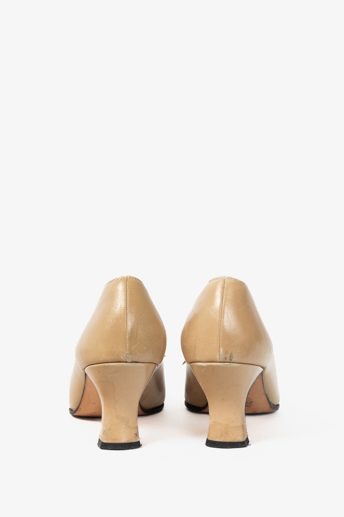 Salvatore Ferragamo Salvatore Ferragamo Beige Leather Bow Cap-Toe Pumps Size US 7 / IT 37 - 3 Thumbnail