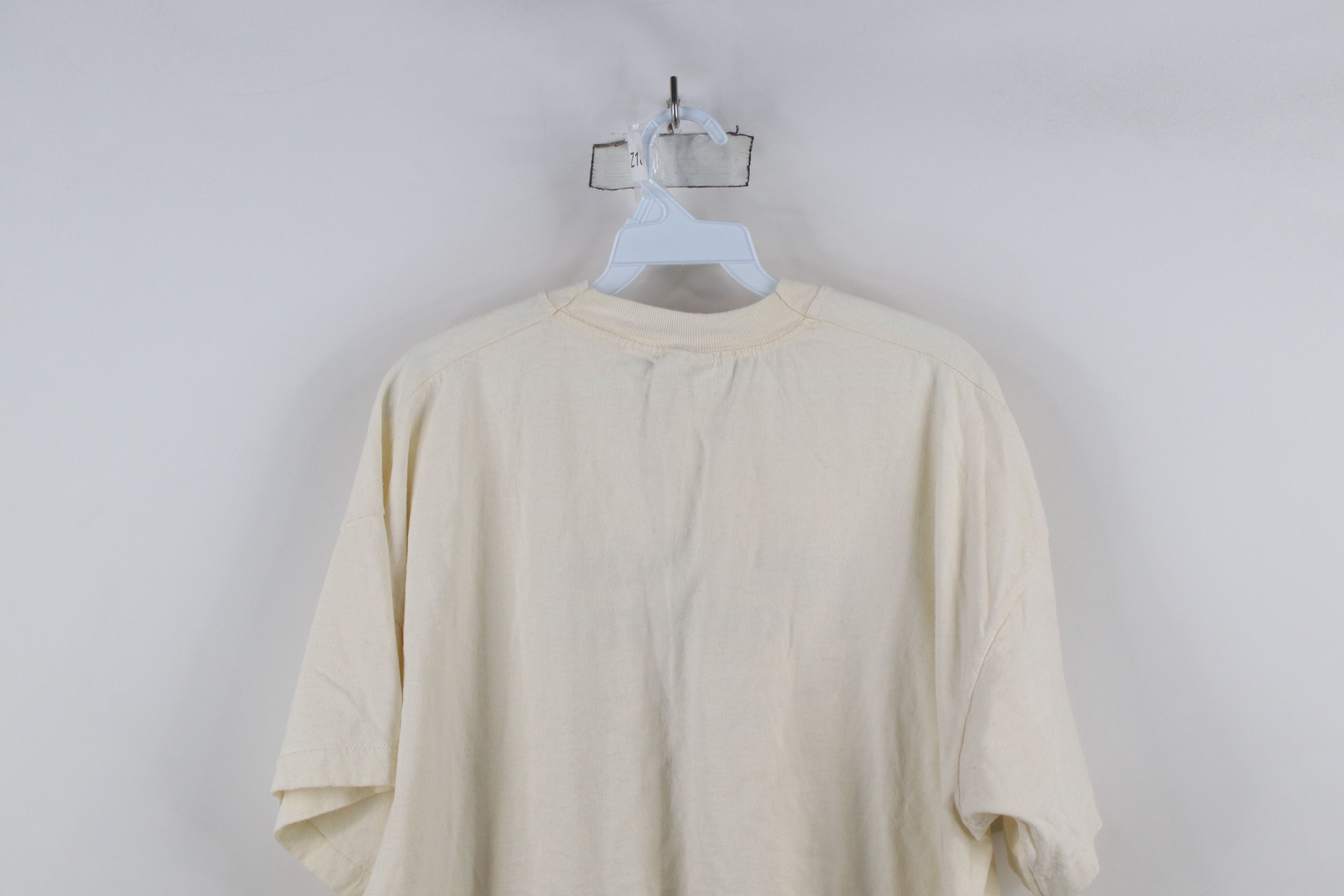Vintage Vintage 90s Inis Mor Arainn Inishmore Ireland T-Shirt Cream Size US XXL / EU 58 / 5 - 10 Thumbnail