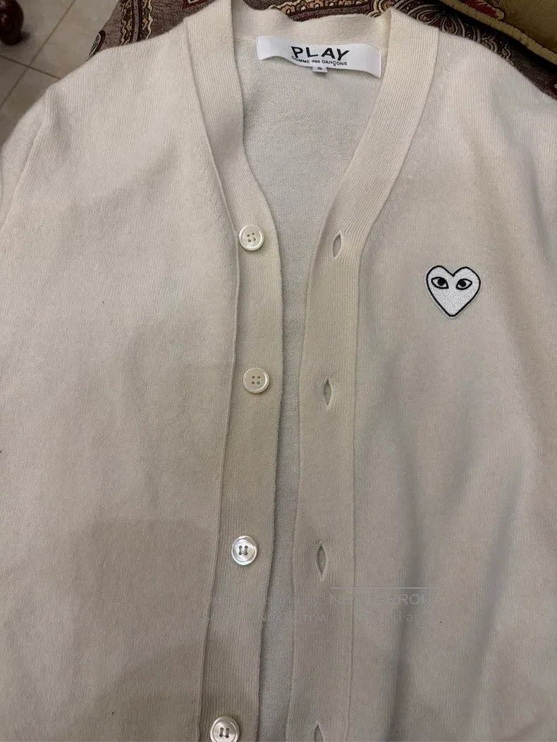 Comme des Garcons Comme Des Garcons White Cashmere Cardigan with White Heart Size S / US 4 / IT 40 - 6 Thumbnail