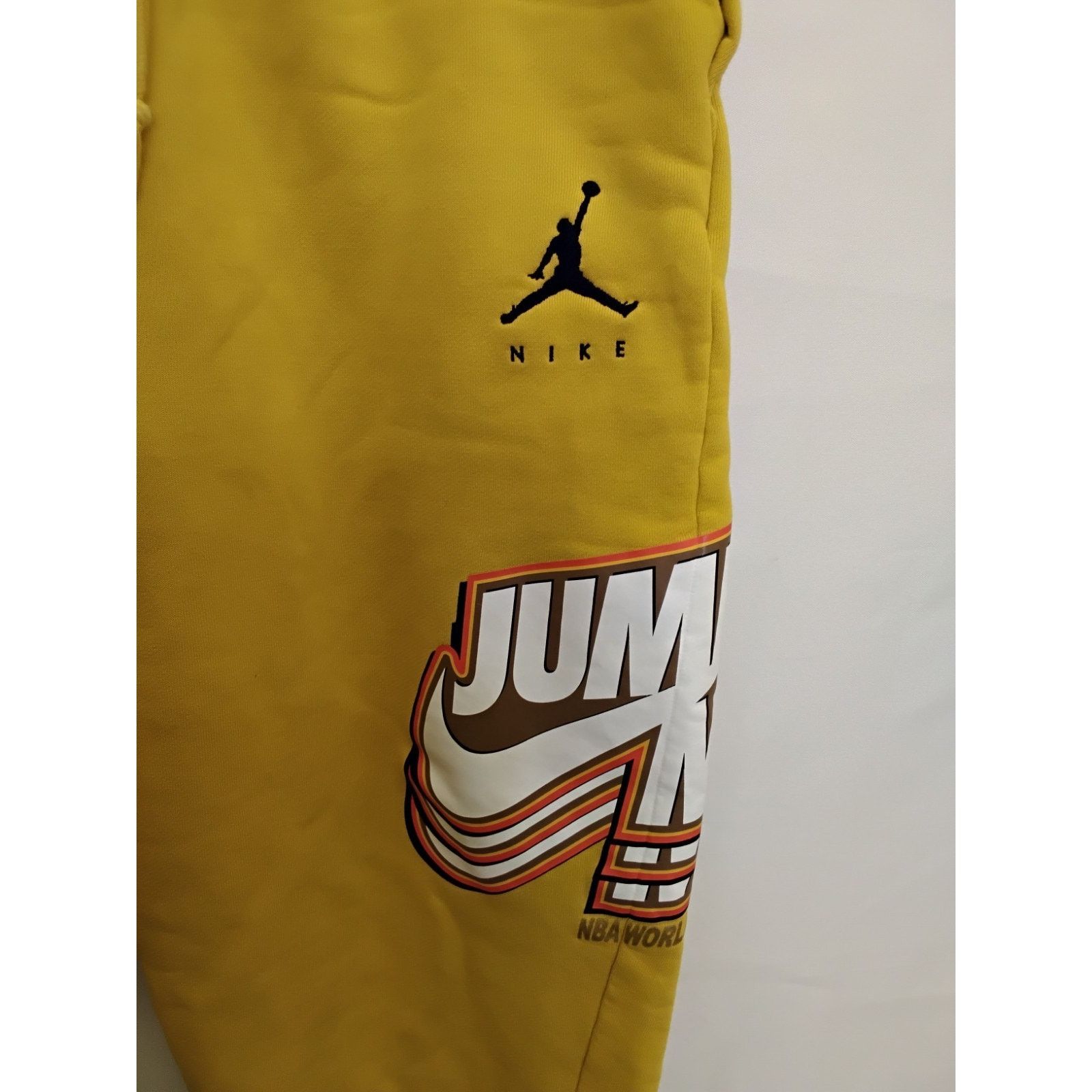 Nike Nike Jump Man Jordan Joggers Men's L Yellow NBA World Champs Size US 38 / EU 54 - 5 Thumbnail