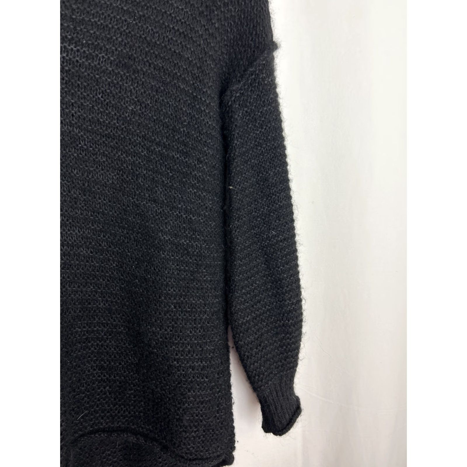 Free People Free People Womens XS Knit Sweater Black Oversized Boho Knit Pullover Warm Casual Womens XS Black Bohemian Size XS / US 0-2 / IT 36-38 - 6 Thumbnail