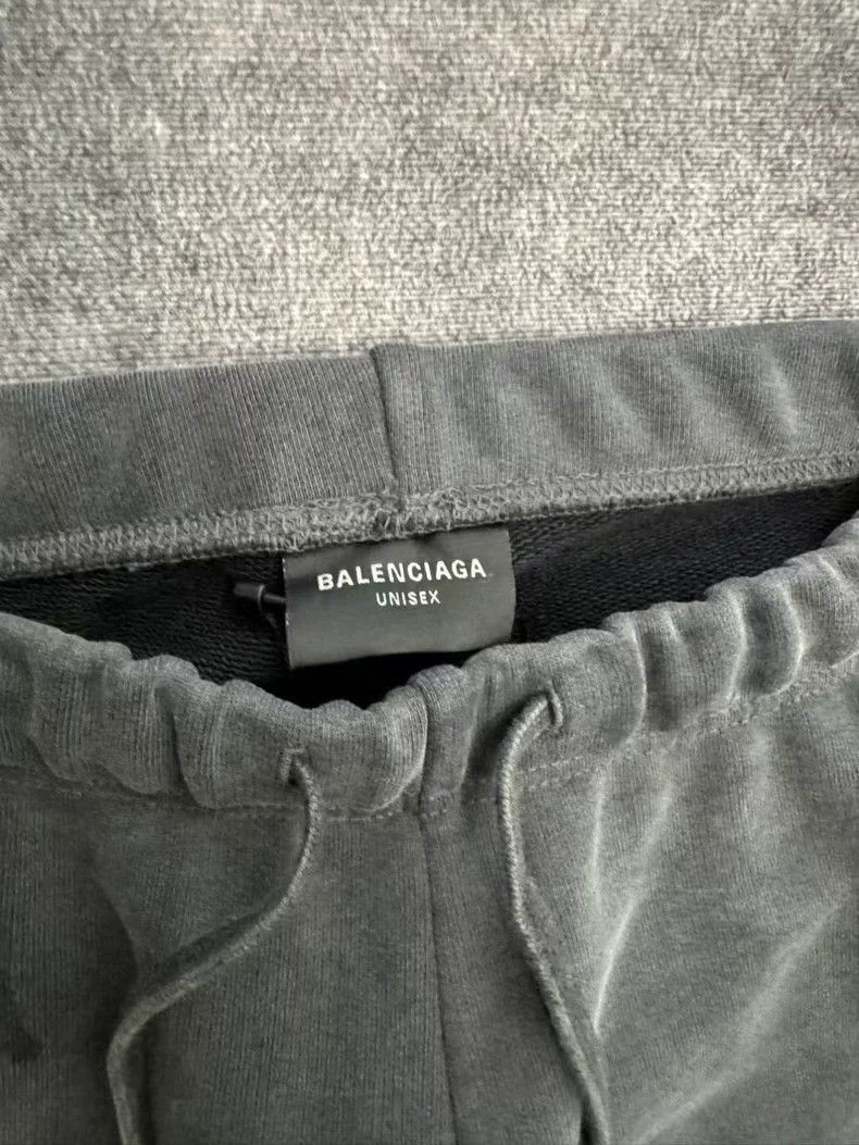 Balenciaga Balenciaga size M Rhinestone graffiti sweatpants Size US 27 - 3 Thumbnail