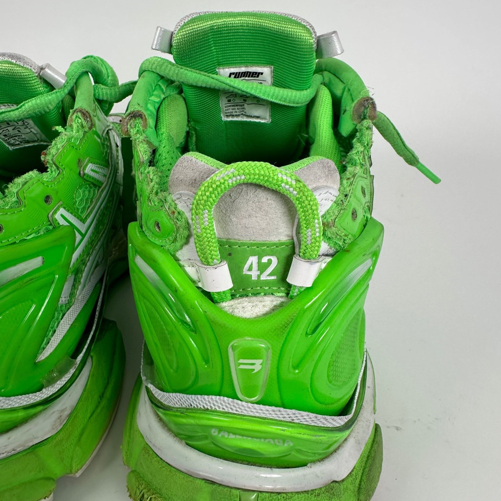 Balenciaga Balenciaga Neon Green Runners Size 42 Size US 9 / EU 42 - 8 Thumbnail
