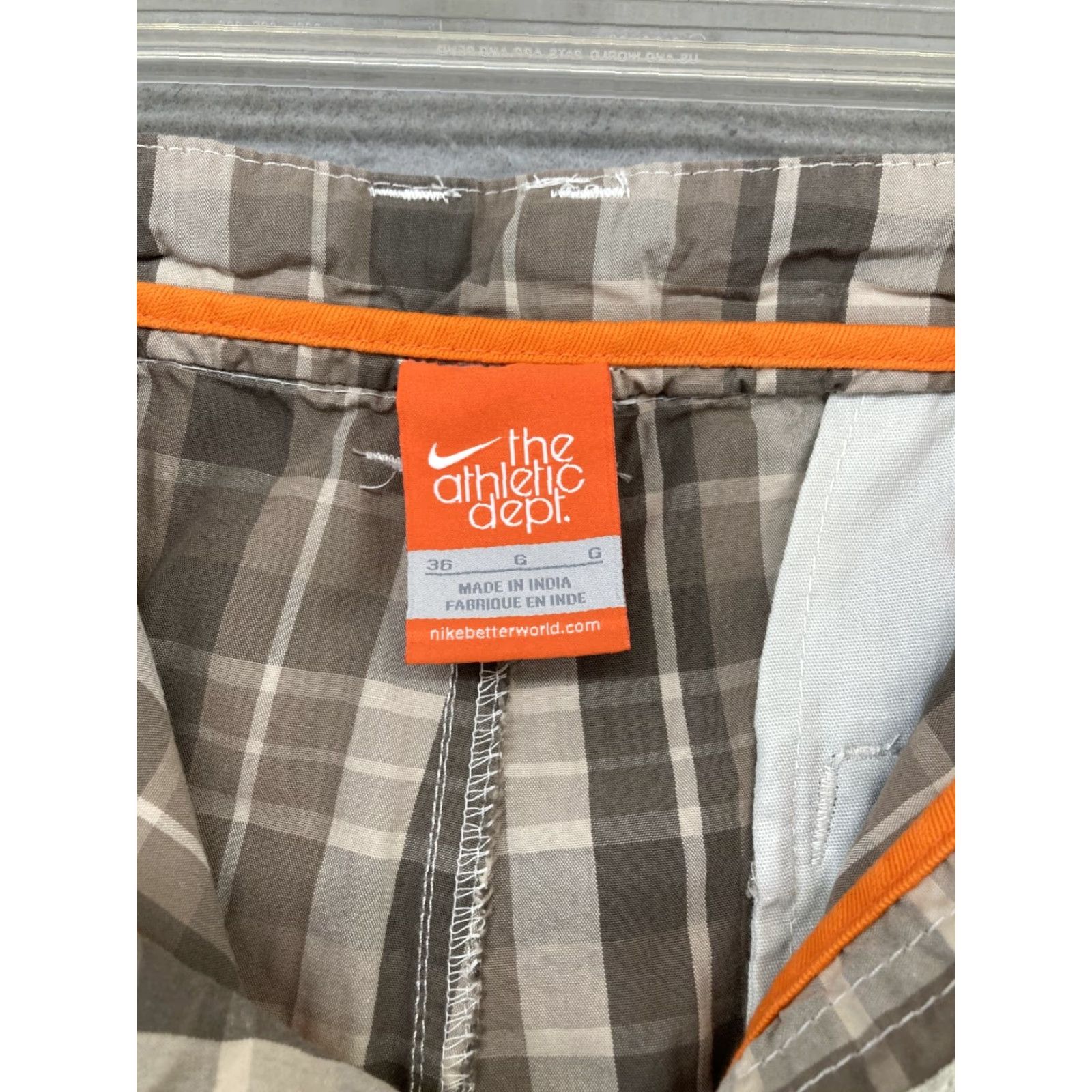 Nike Nike Cargo Shorts Mens 36 Brown Plaid Casual Workwear Travel 90s Theme Mens Size US 36 / EU 52 - 2 Thumbnail