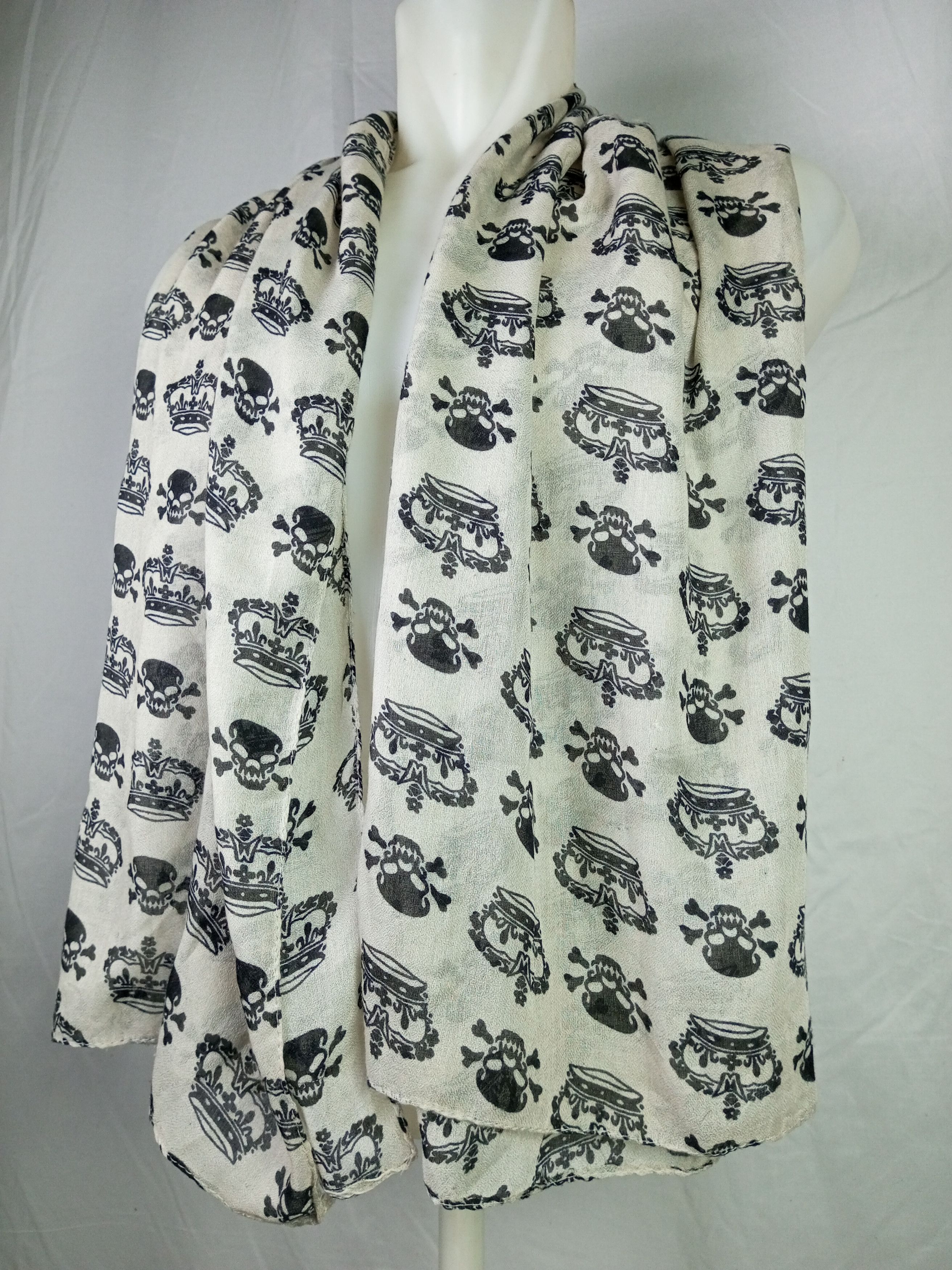 Japanese Brand Skulls & Crown Scarf Muffler Inspired By Alexander McQueen Size ONE SIZE - 3 Thumbnail
