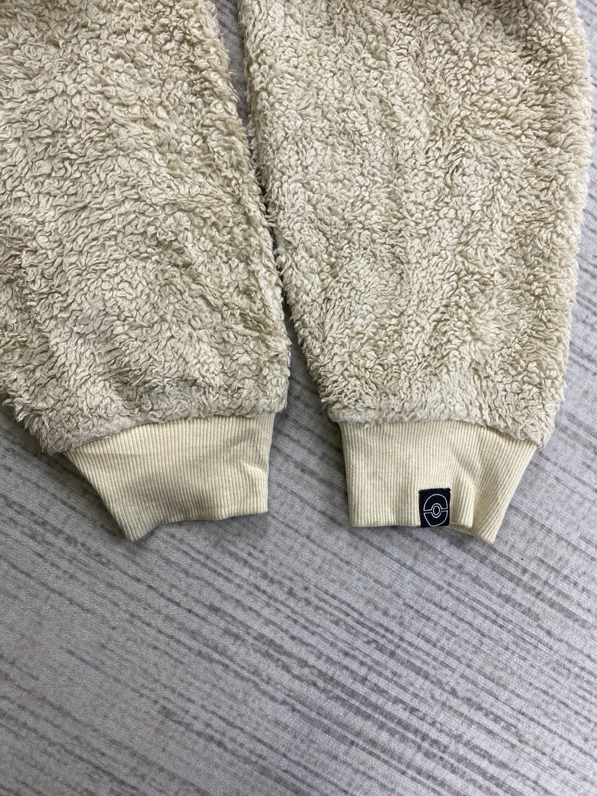 GU × Pokemon × Vintage Vtg Gu X Pokemon Retro Style Zipper Sherpa Jacket Size US M / EU 48-50 / 2 - 8 Thumbnail