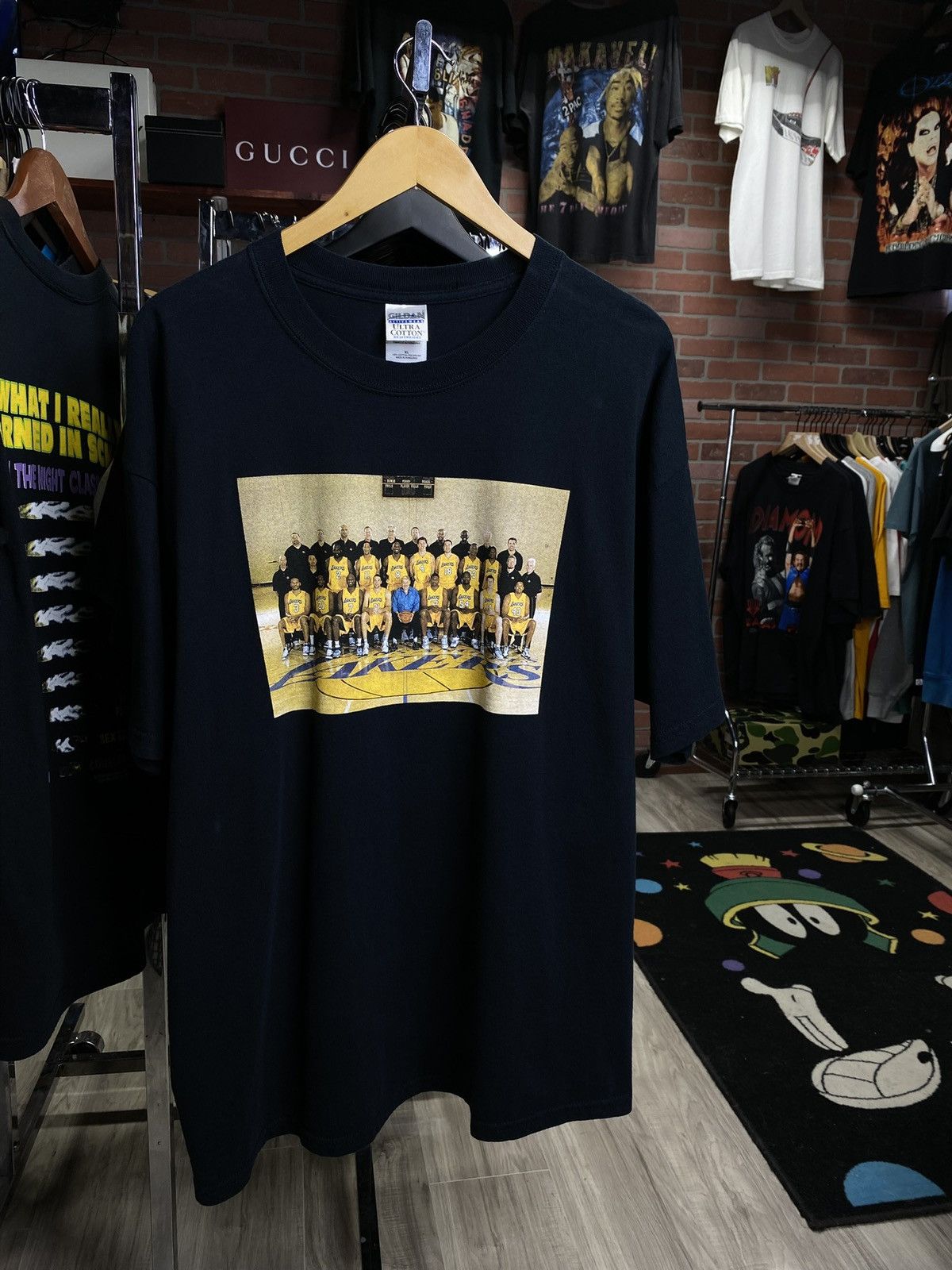 NBA 00’ Vintage Lakers Team Kobe Tee Shirt XLarge Size US XL / EU 56 / 4 - 6 Thumbnail