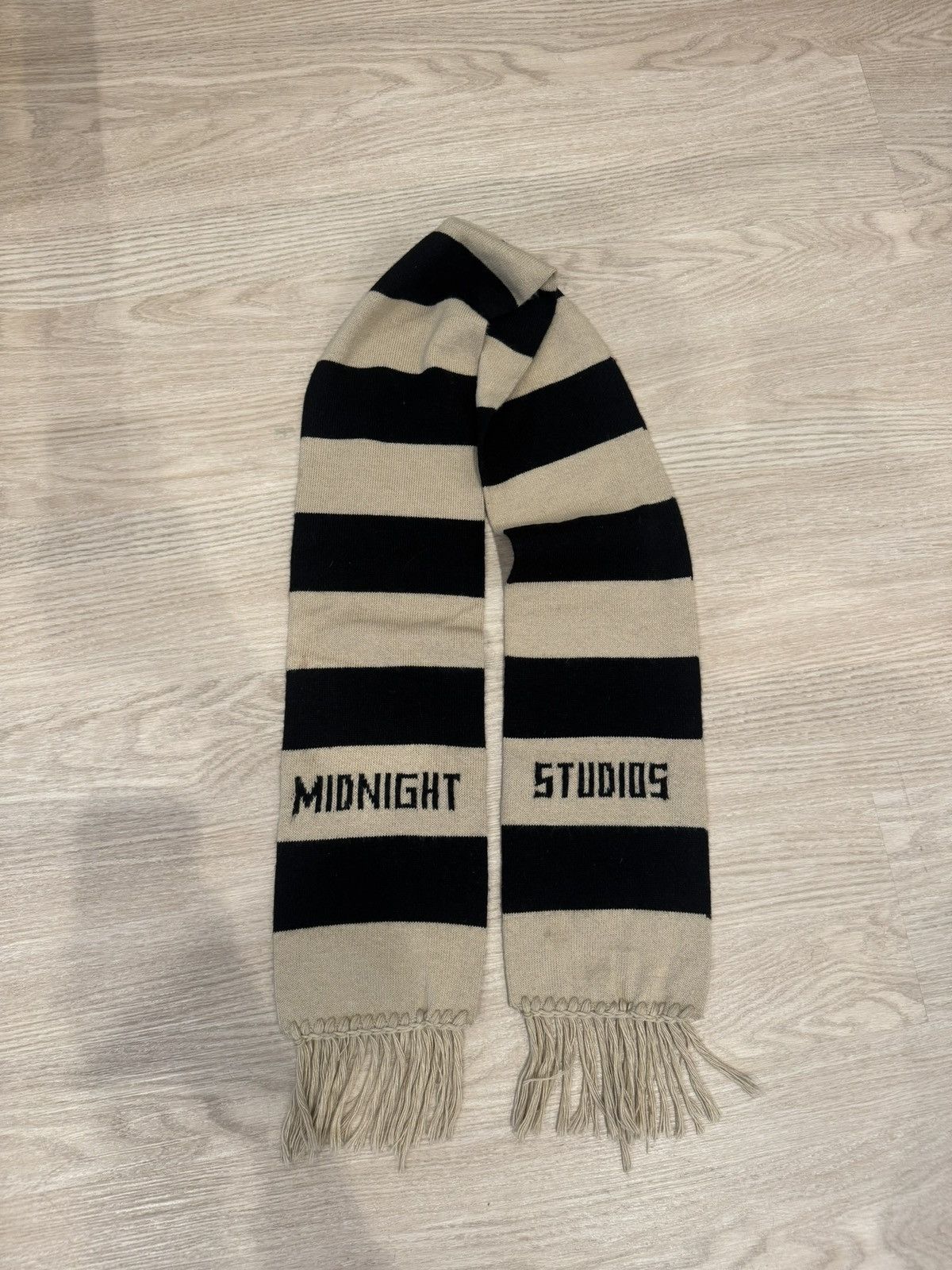 Midnight Studios Midnight Studios Beige and Black Striped Scarf Size ONE SIZE - 1 Preview