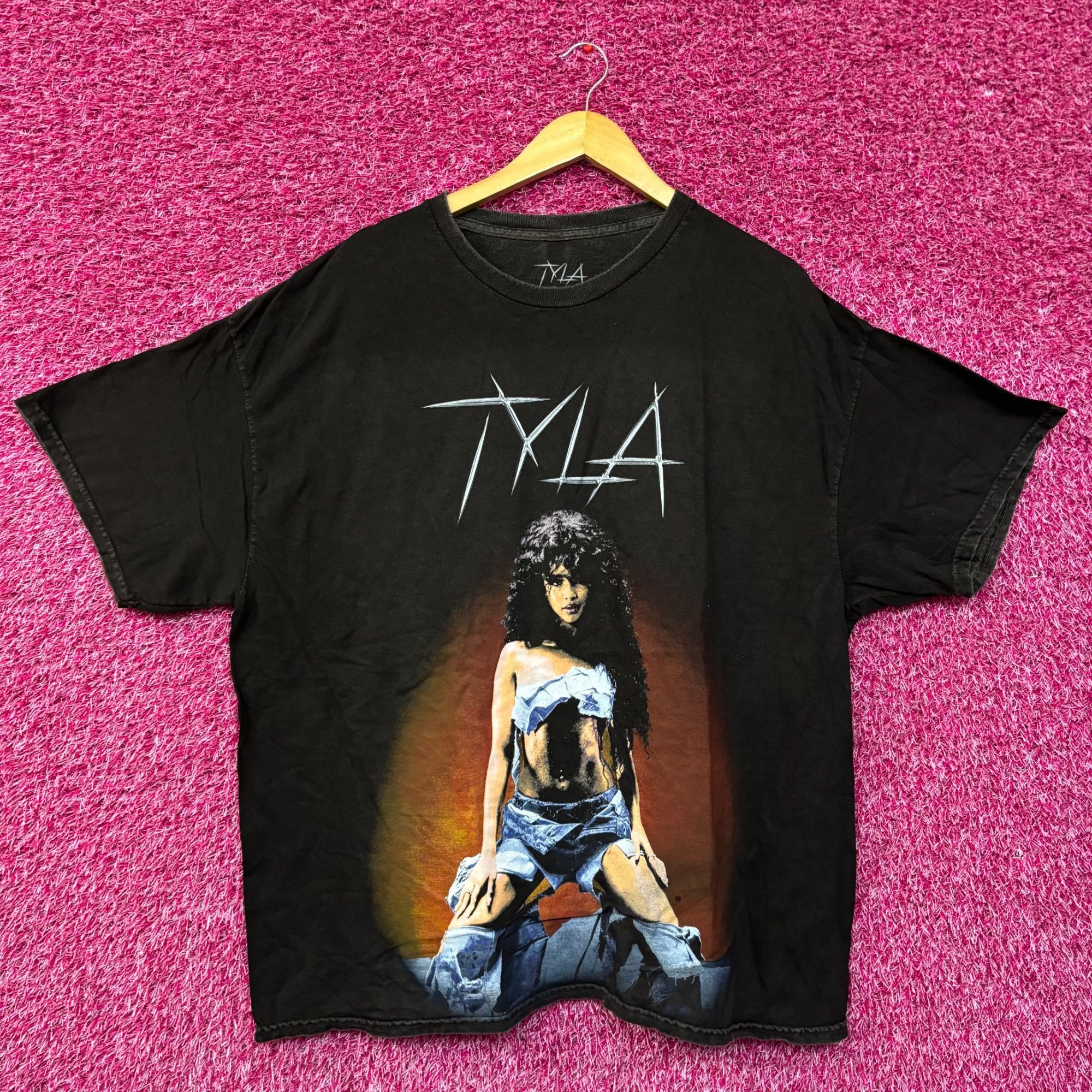 Other Tyla water Music Graphic Design T-Shirt XXL Size US XXL / EU 58 / 5 - 1 Thumbnail