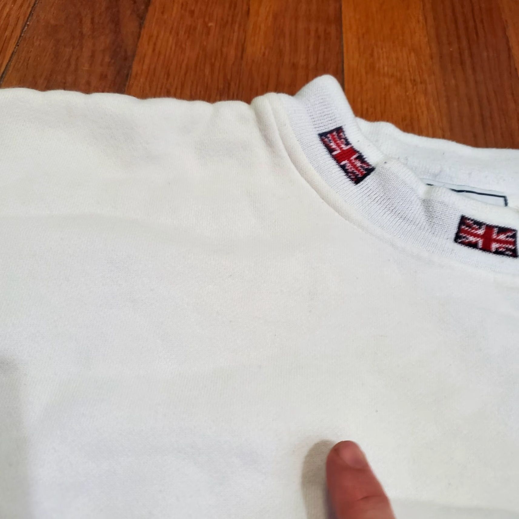 Reebok VINTAGE Reebok Classic Sweatshirt Mens Large White Crewneck Jim Embroidered Logo Front Size US XL / EU 56 / 4 - 7 Thumbnail