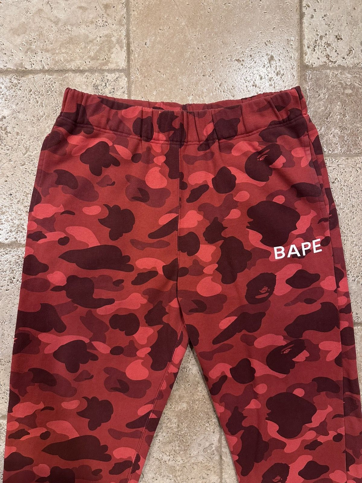 Bape A Bathing Ape Bape Red Camo Logo Sweatpants Joggers Size US 34 / EU 50 - 3 Thumbnail