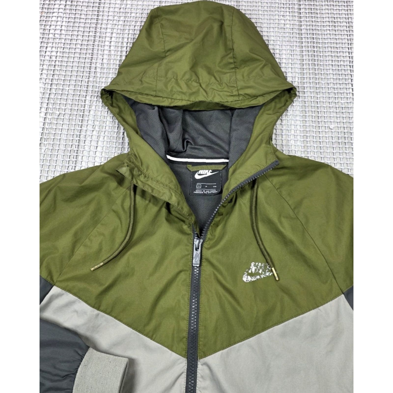 Nike Nike WindRunner Jacket Mens S Green Colorblock Hooded Full Zip Logo Size US S / EU 44-46 / 1 - 7 Thumbnail