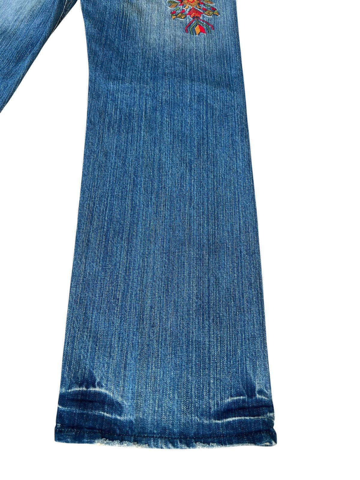 Vintage Vintage Global Work Ortega Embroidery Rips Distressed Denim Size US 31 - 20 Thumbnail
