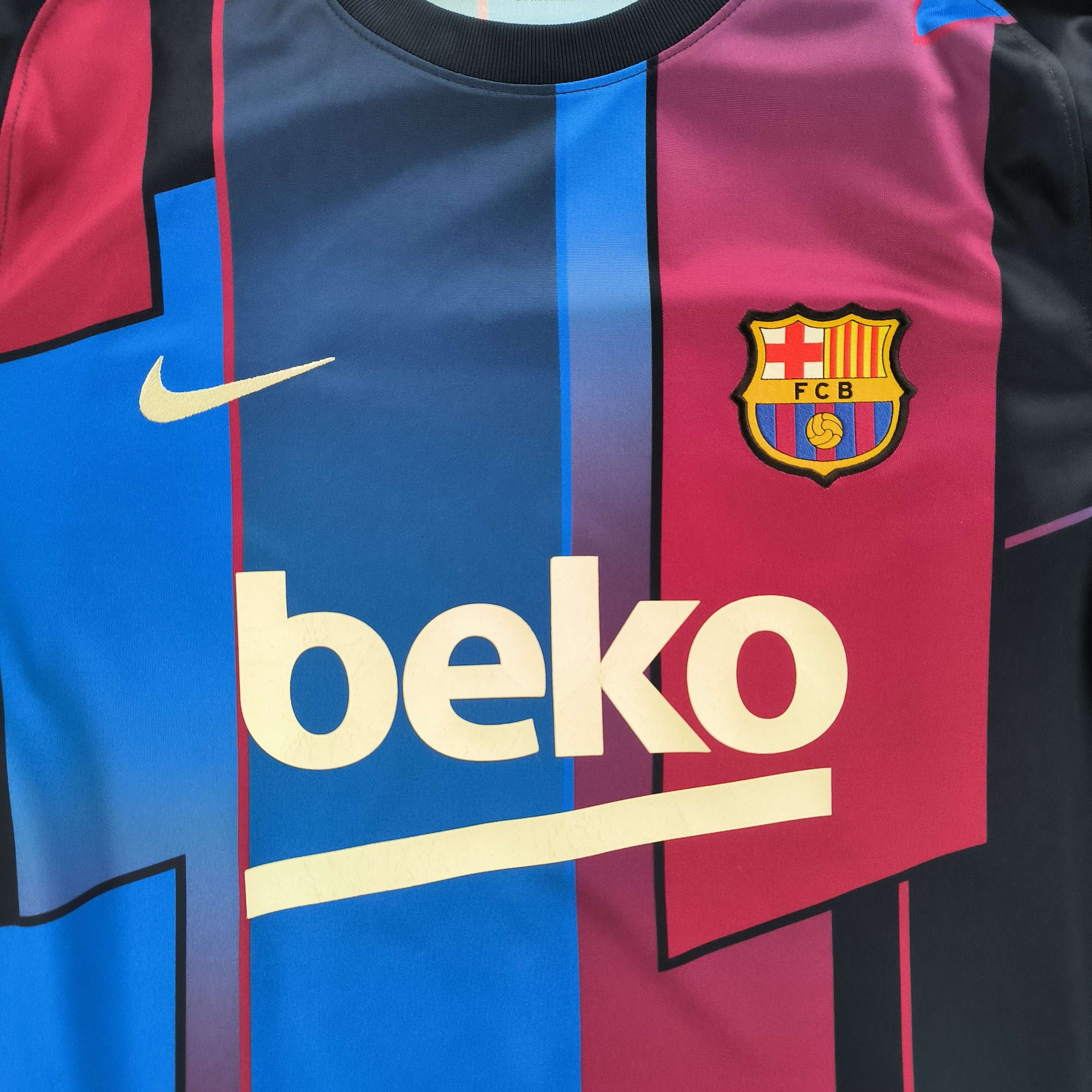 Nike FC Barcelona 2021-22 pre-match training football jersey sz S Size US S / EU 44-46 / 1 - 3 Thumbnail