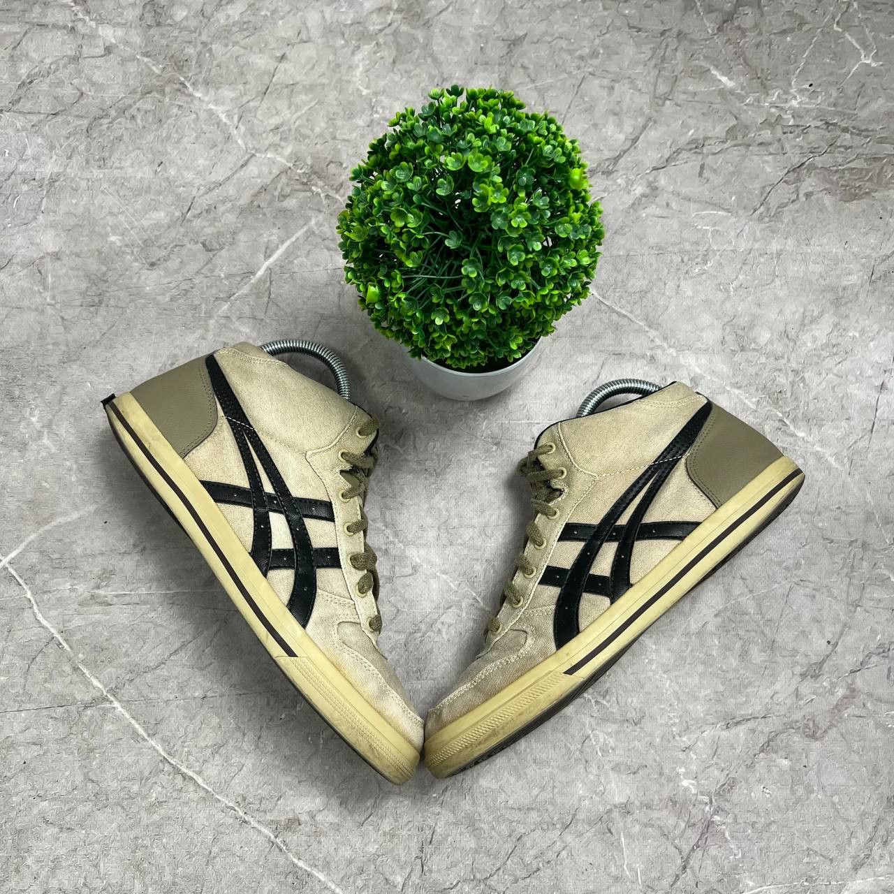 Asics Vintage Asics Onitsuka Tiger Leather Sneakers Size US 8.5 / EU 41-42 - 9 Thumbnail