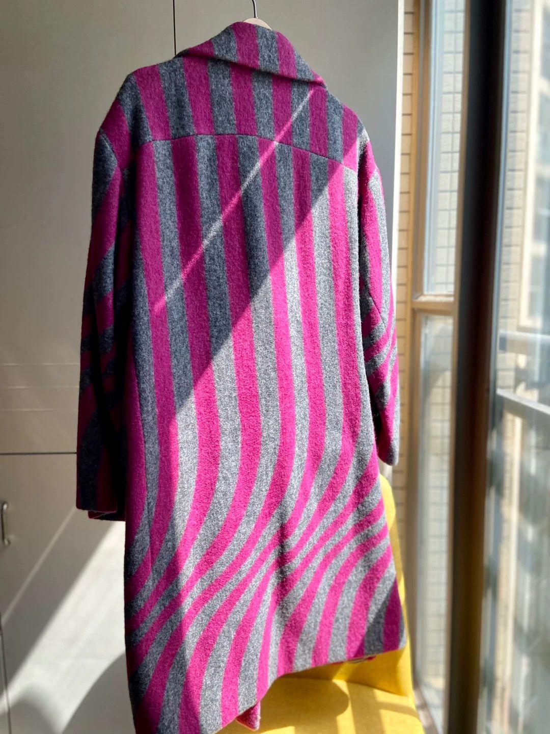 Dries Van Noten Dries Van Noten Wool Coat Small 95New Classic Print Size S / US 4 / IT 40 - 7 Thumbnail
