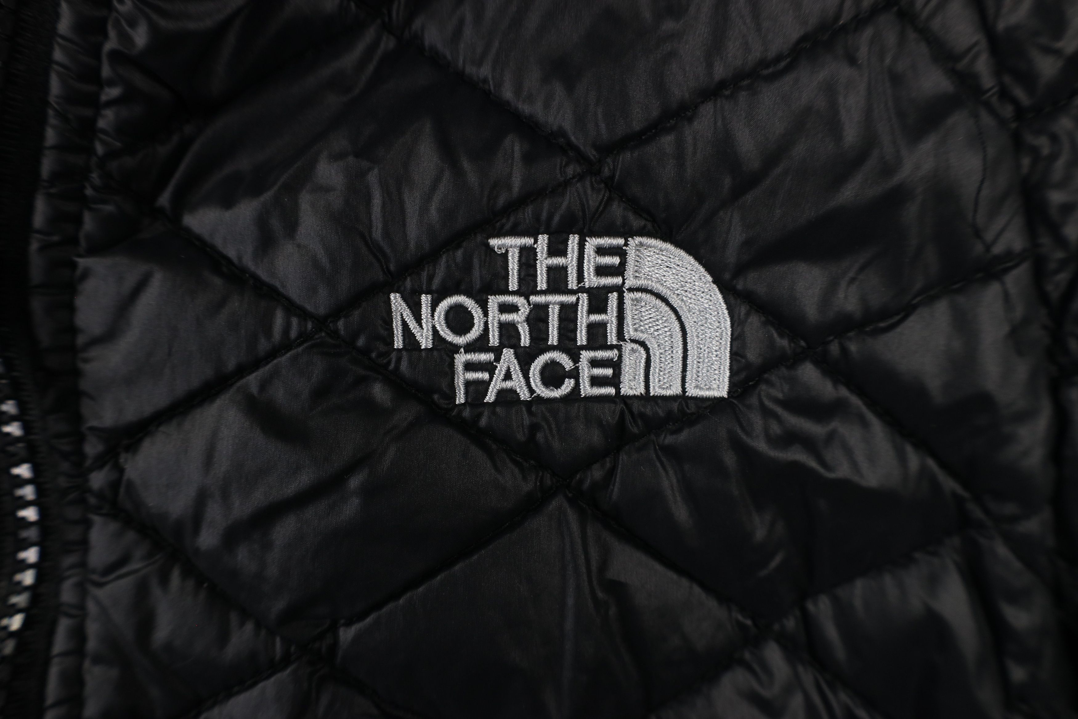 The North Face × Vintage Vintage The North Face Thermoball Hooded Puffer Jacket Size S / US 4 / IT 40 - 4 Thumbnail