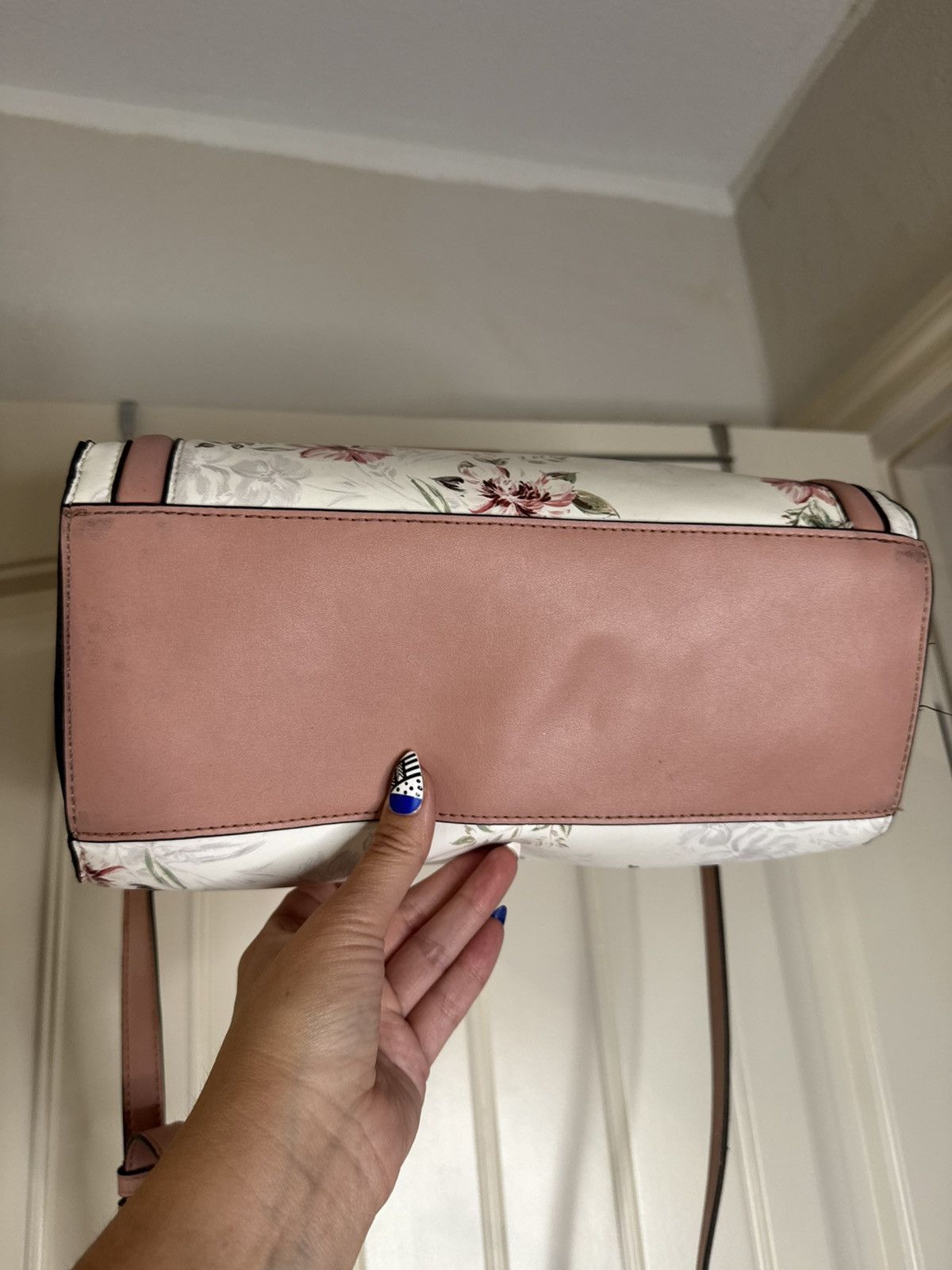 Nine West NINE WEST🌸 Pink & White Floral Crossbody and Handle Bag Size ONE SIZE - 6 Thumbnail
