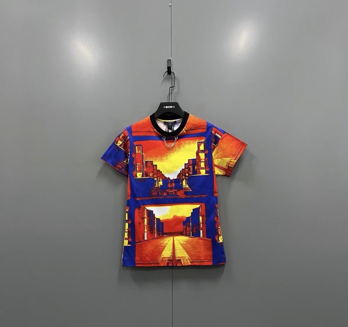 Louis Vuitton Louis Vuitton Sunset Print Short Sleeve T-shirt J41 Size S / US 4 / IT 40 - 1 Thumbnail