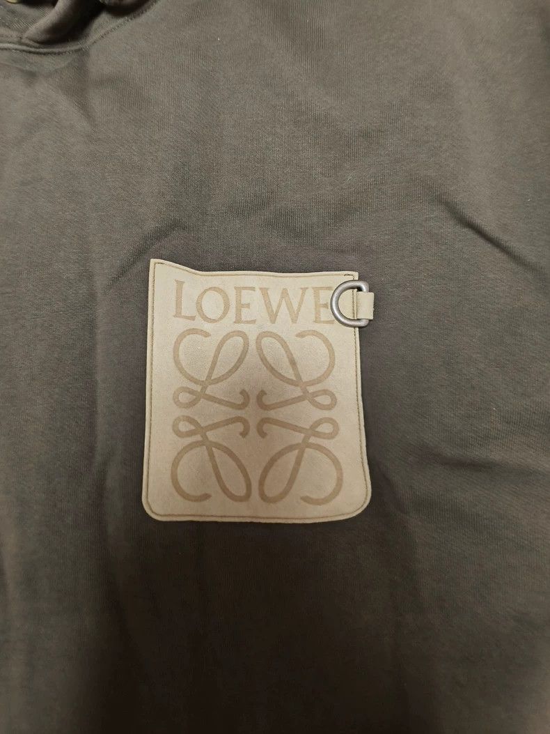 Loewe LOEWE Kaki brown suede Logo cap衫. Size L / US 10 / IT 46 - 2 Thumbnail