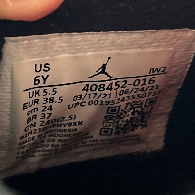 Jordan Brand × Nike Nike Air Jordan 4 Retro GS Red Thunder Men's Shoes - Size 6 Size US 6 / EU 39 - 7 Thumbnail