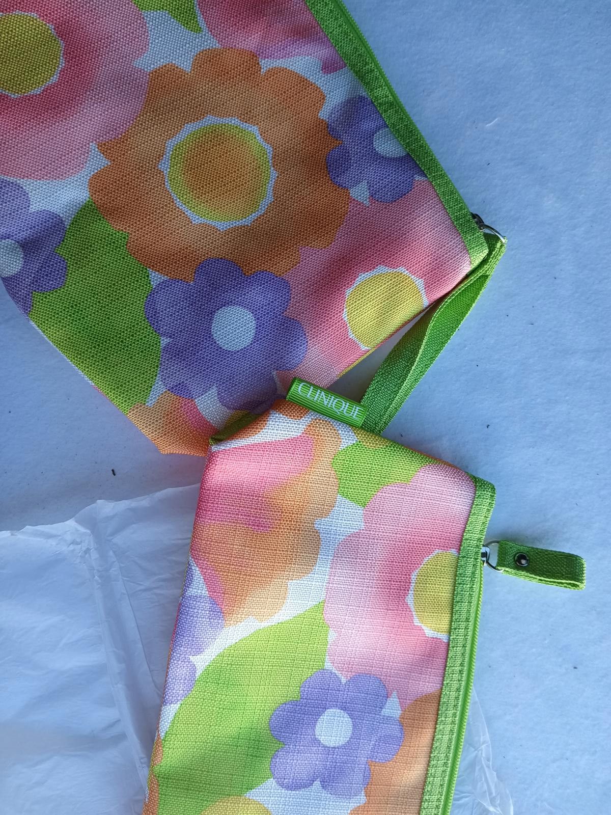 Clique Clinique Floral Makeup Pouch Set - Colorful Zip Bags Size ONE SIZE - 4 Thumbnail