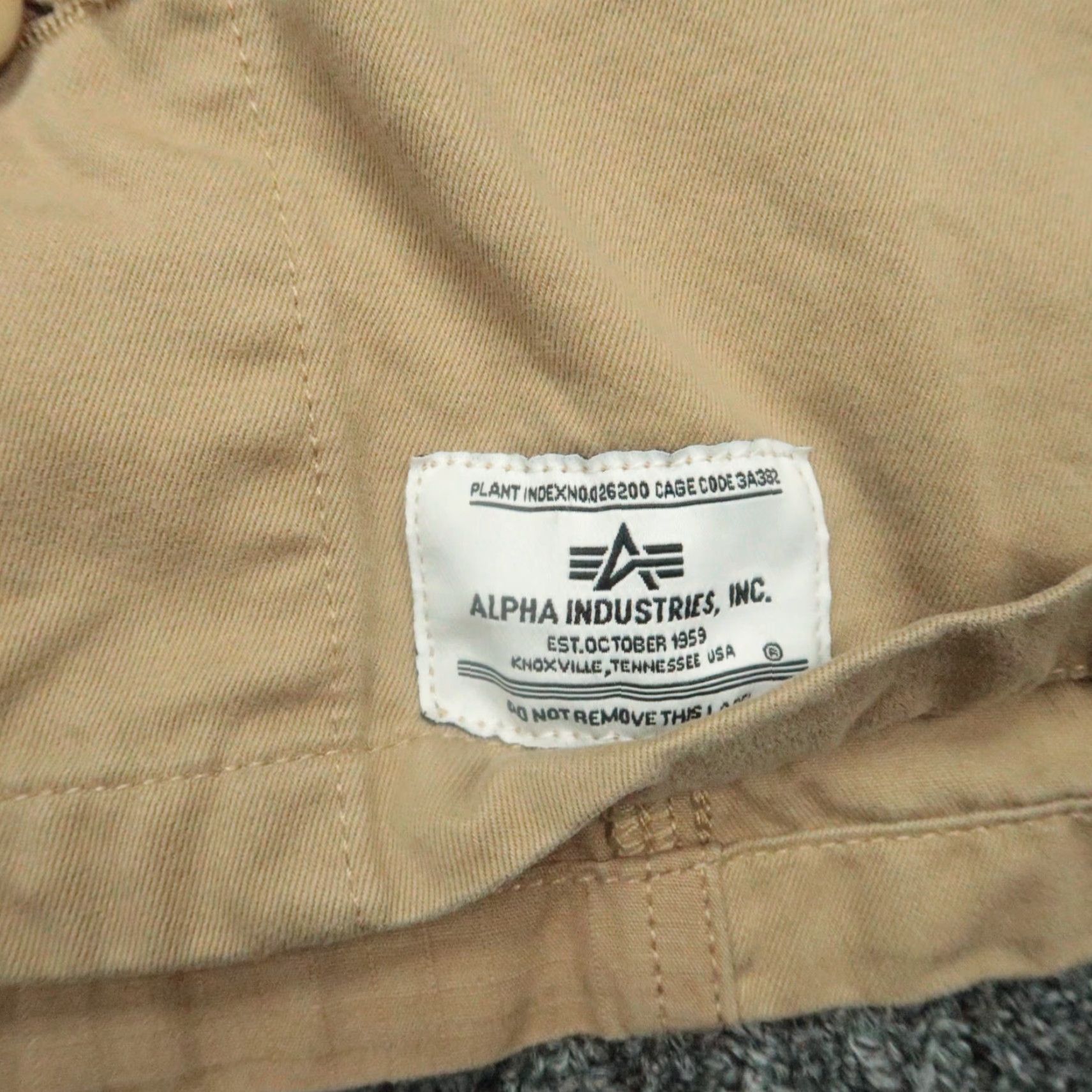 Alpha Industries VINTAGE Alpha Industries Jacket Mens XL Khaki Mixed Media Military Jacket Size US XL / EU 56 / 4 - 5 Thumbnail