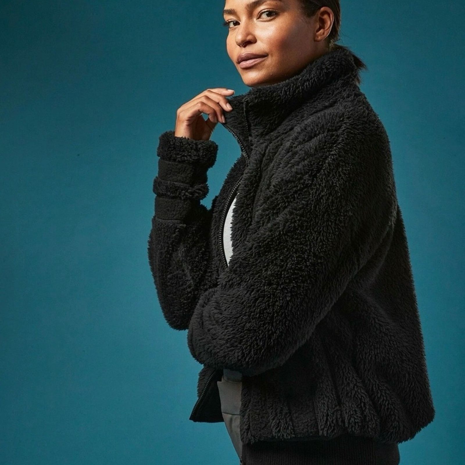 Athleta Athleta Willow Fleece Sherpa Bomber Jacket Women’s XS Black Size XS / US 0-2 / IT 36-38 - 6 Thumbnail