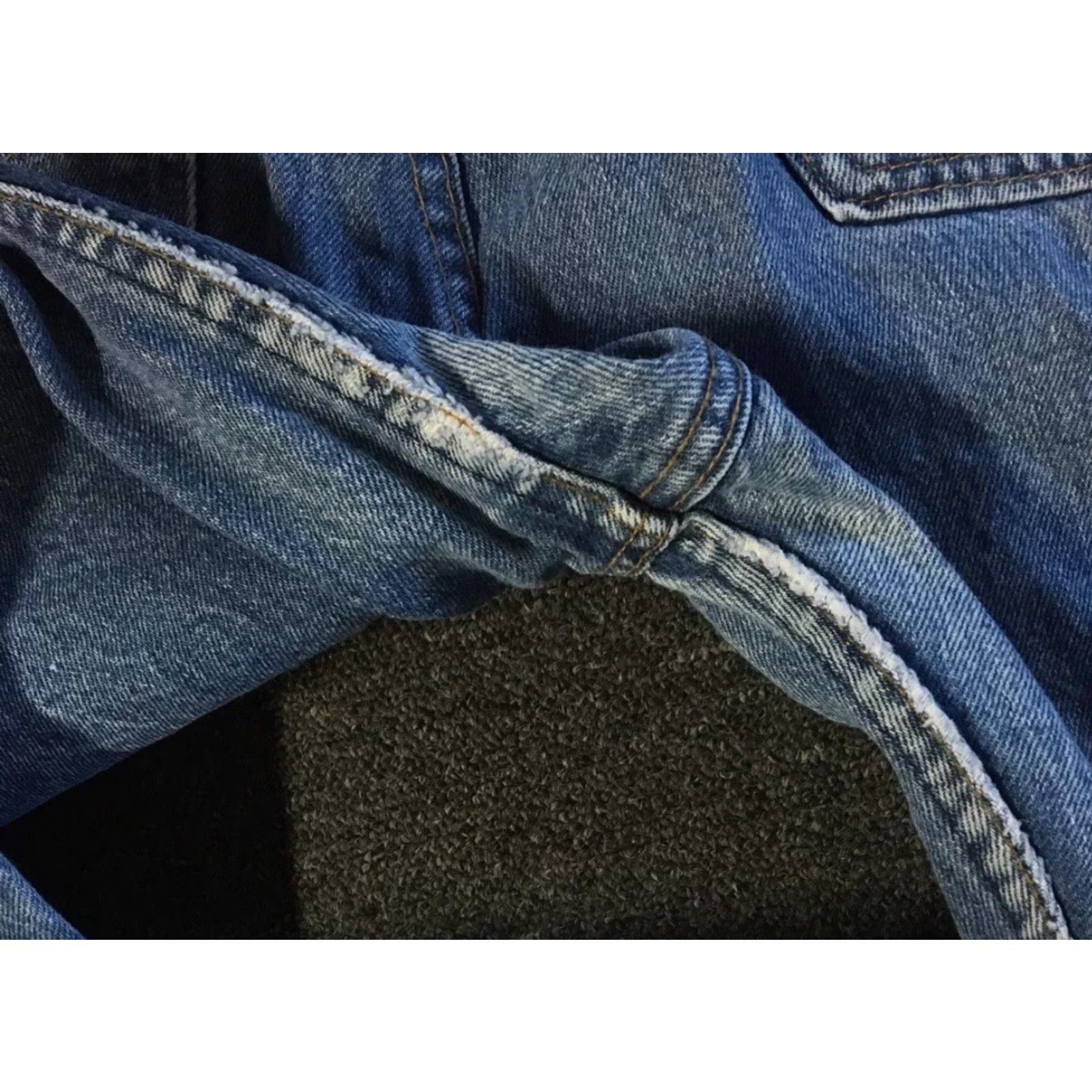 Levi's VINTAGE Levi's 501XX Jeans Men 32 Blue Distressed Button Fly 90s Grunge Punk USA Dark Denim Straight 31 Inseam Size US 32 / EU 48 - 6 Thumbnail