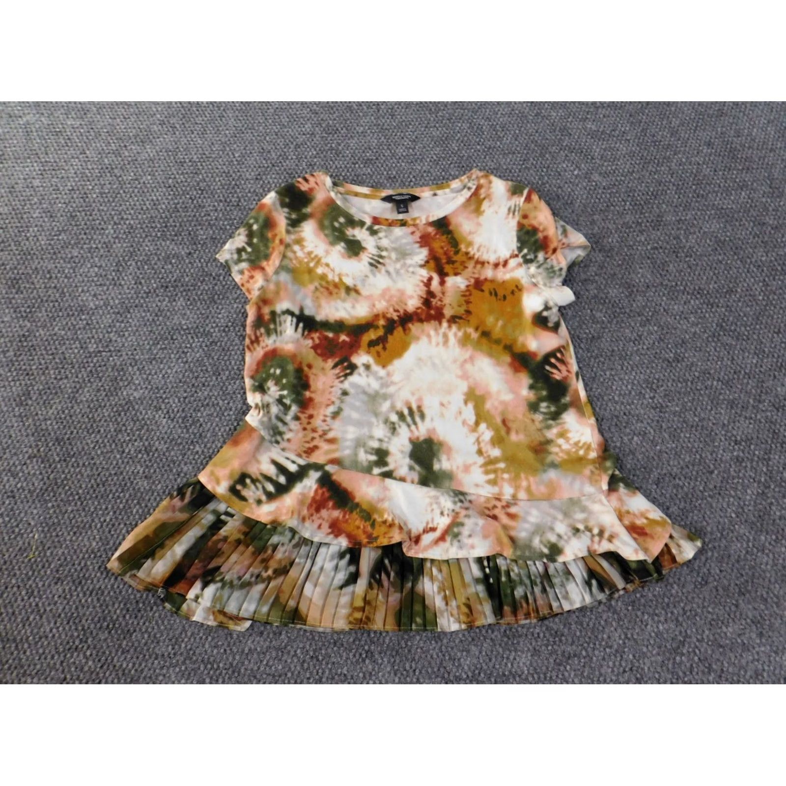 Vintage Simply Vera Vera Wang Blouse Shirt Green Small Womens Crew Neck Short Sleeve Knit Polyester Ruffle Stretch Pullover Casual Classic Modern Size S / US 4 / IT 40 - 3 Thumbnail