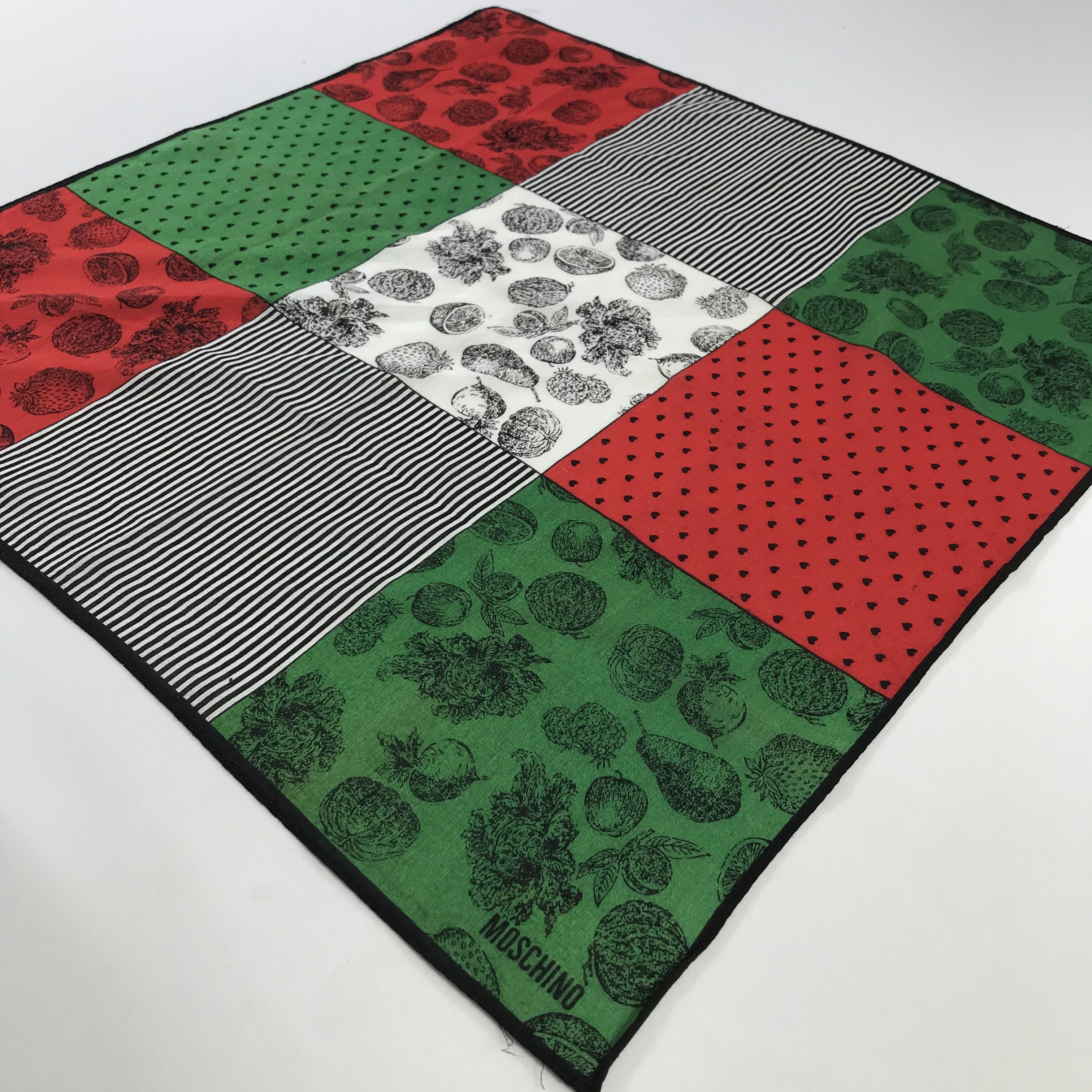 Vintage Moschino Bandana / Handkerchief / Neckerchief - S838 Size ONE SIZE - 2 Thumbnail