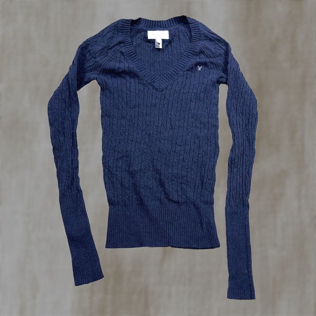 American Eagle Outfitters VINTAGE American Eagle Outfitters Sweater Womens Small Blue Cable Knit Pullover View All Seasons Size S / US 4 / IT 40 - 1 Thumbnail