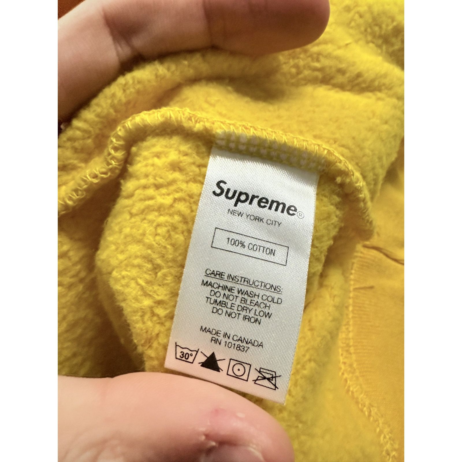 Supreme Supreme Futura Crewneck Yellow Green Used Medium Size US M / EU 48-50 / 2 - 2 Thumbnail