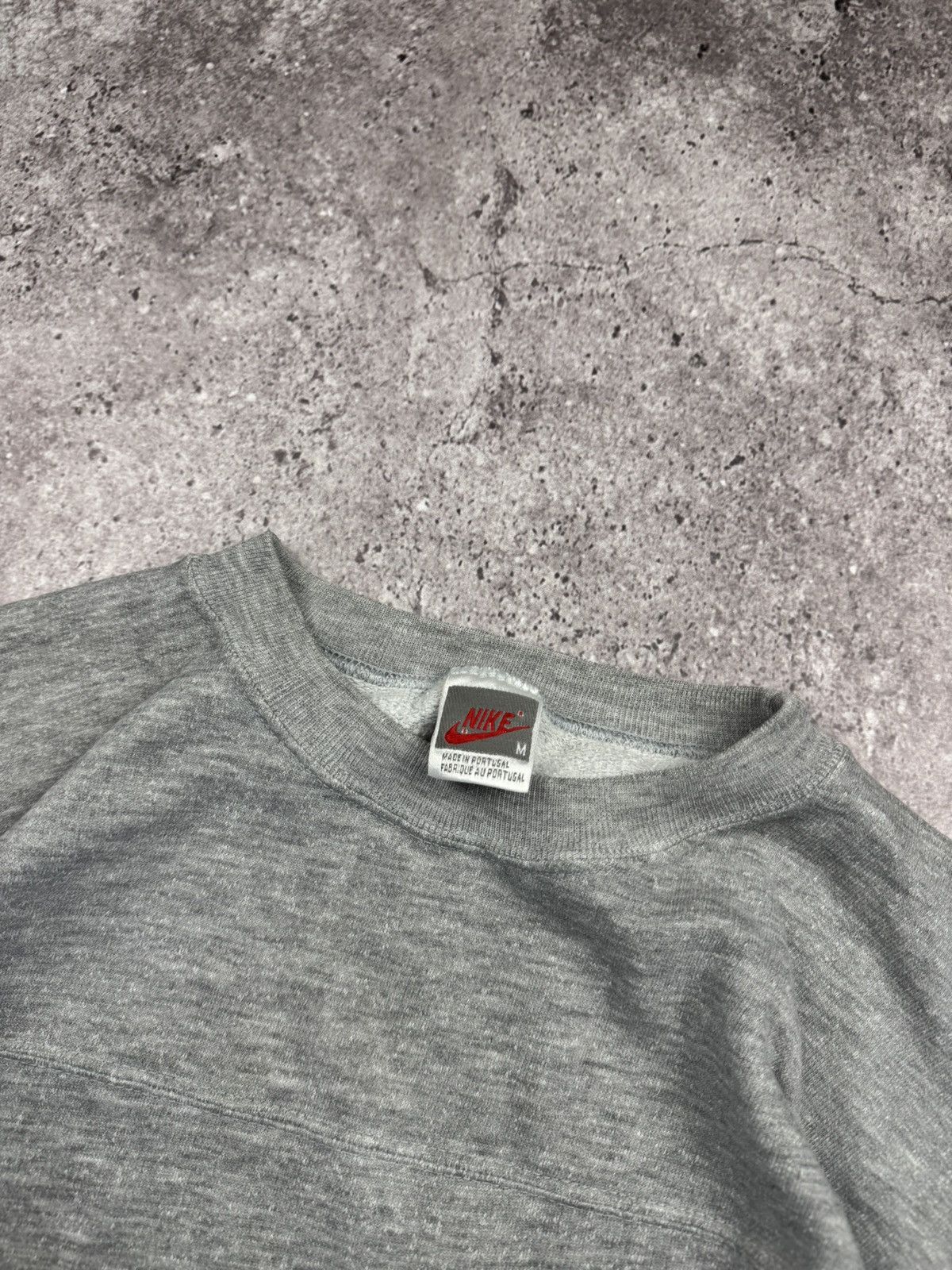Nike Vintage Nike Swoosh Boxy Sweatshirt Distressed Y2K Rare L Size US M / EU 48-50 / 2 - 4 Thumbnail
