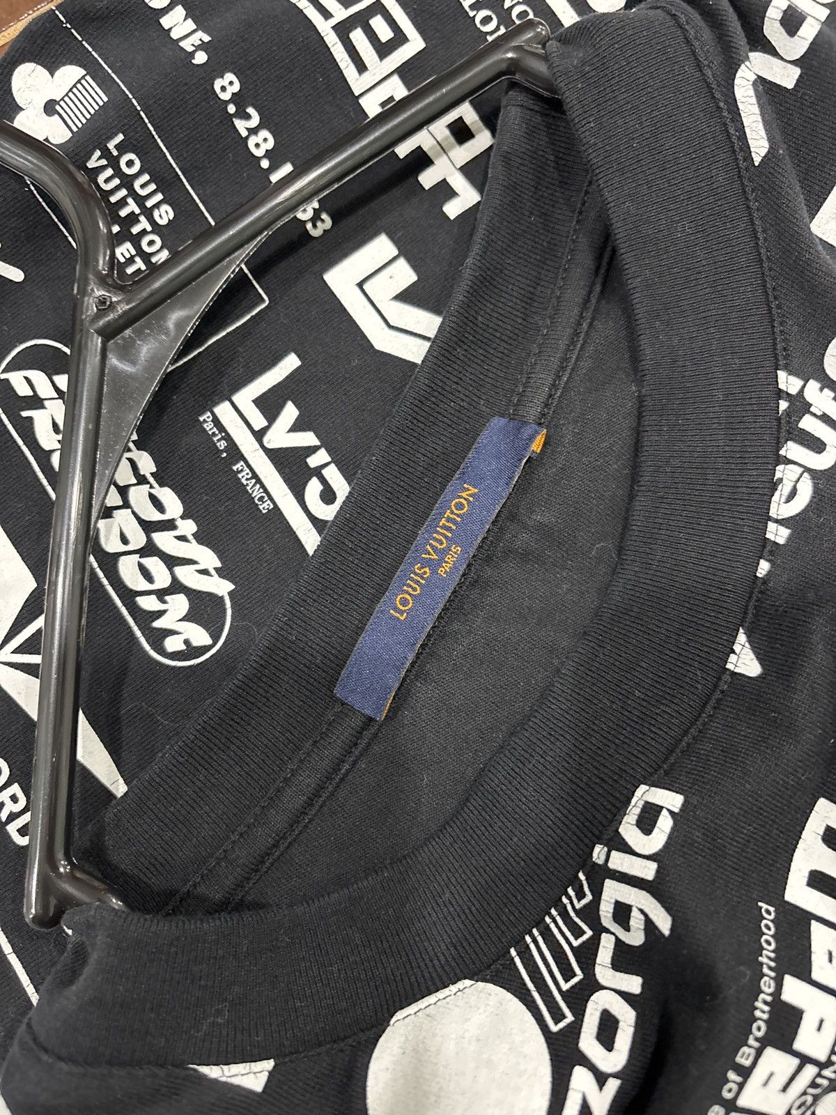 Louis Vuitton USED Louis Vuitton Virgil Abloh All Over Logo Tee Size XXL Size US XL / EU 56 / 4 - 7 Thumbnail