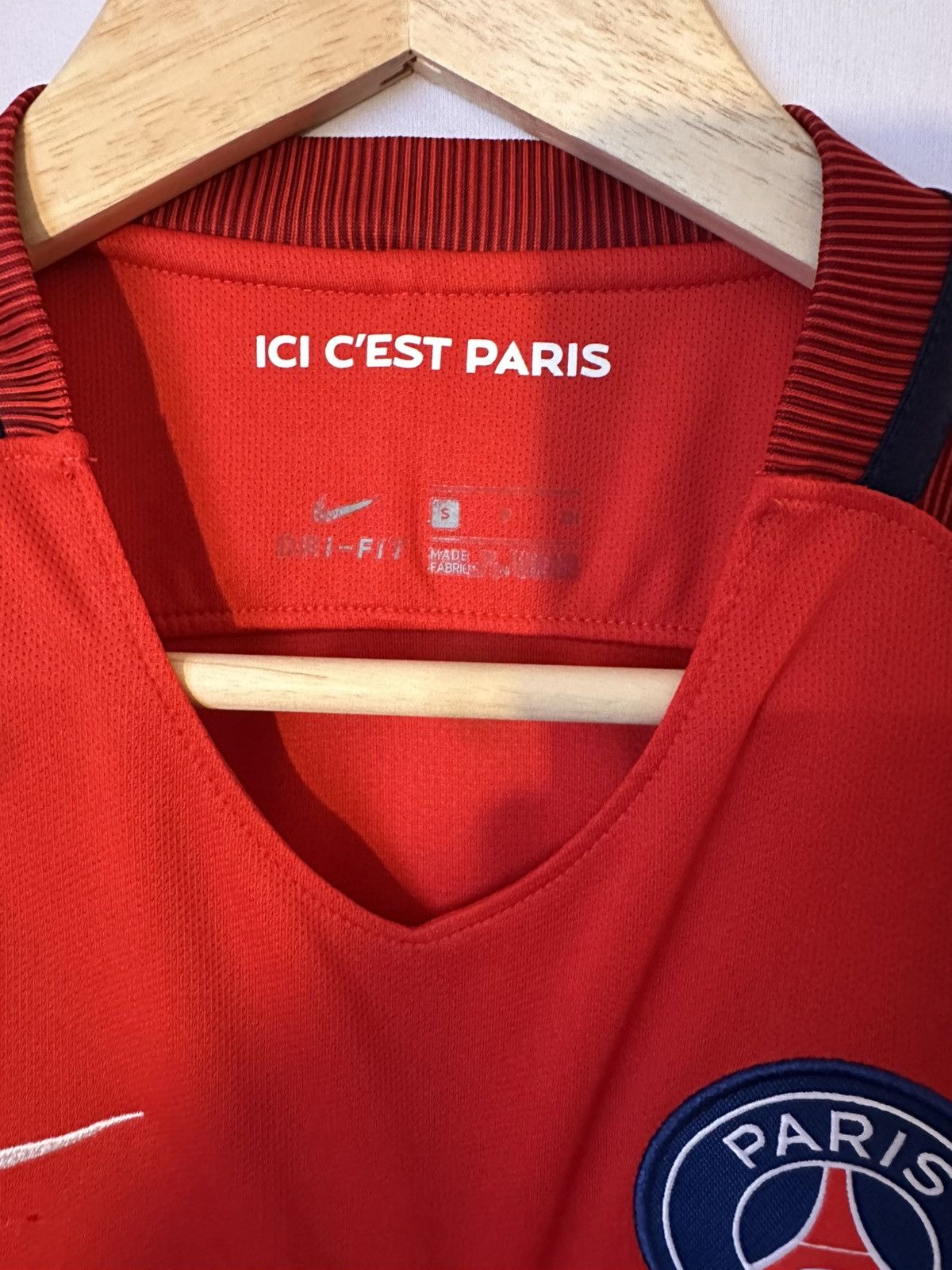 Nike Nike PSG 2016 Away Authentic Size US S / EU 44-46 / 1 - 3 Thumbnail