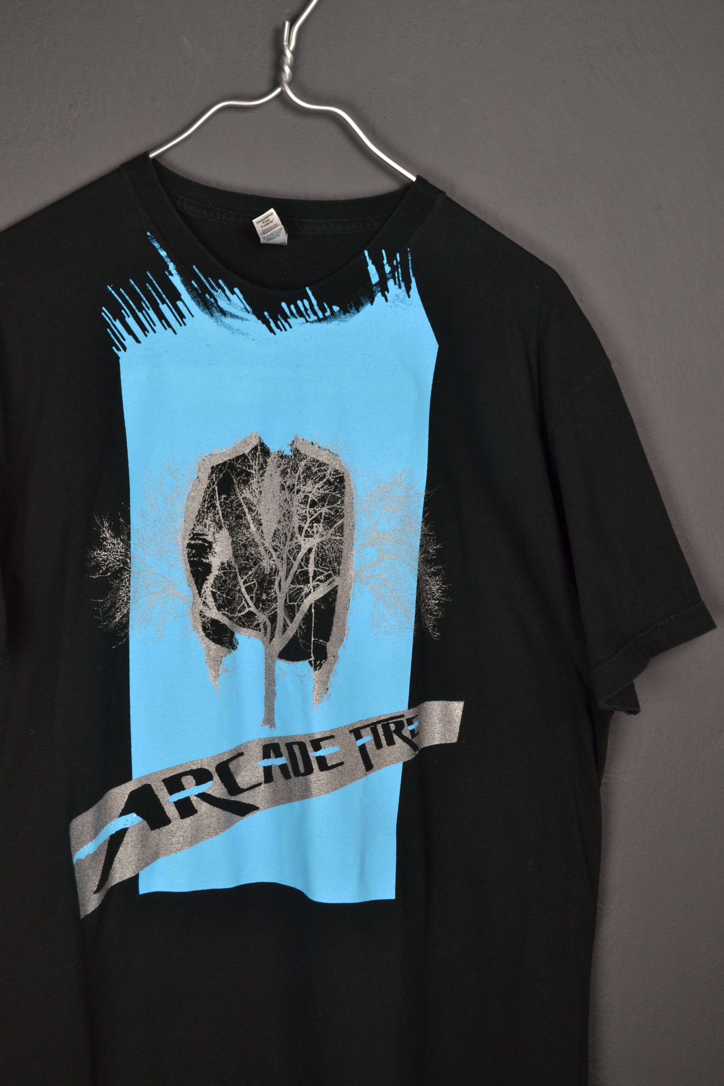 Band Tees Arcade Fire Vintage 2004 Funeral Tour T Shirt XL Made in USA Size US XL / EU 56 / 4 - 1 Thumbnail