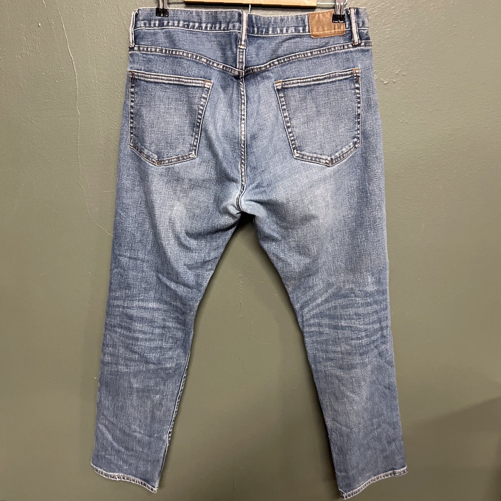 Gap Gap Mens Jeans 33x30 Blue Denim Straight Leg Athletic 1969 90s Retro USA Pocket Stretch Regular Mid Rise - Mens Jeans Gap 1969 Blue Dark Wash Denim Size US 33 - 3 Thumbnail